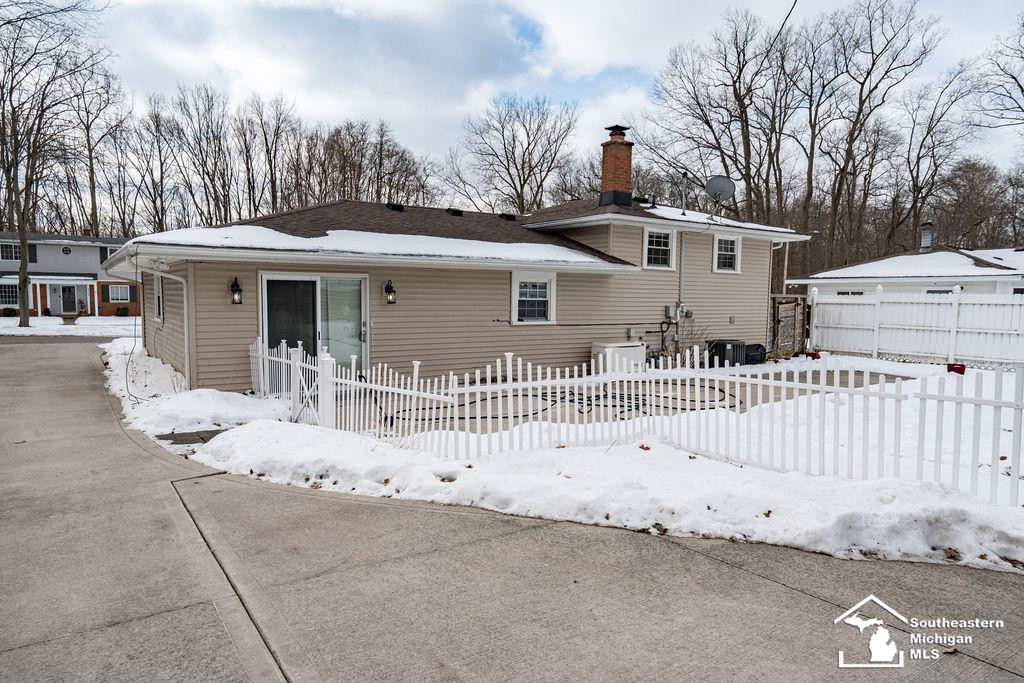 3714 Ridgedale Lane, Lambertville, MI 48144 — Photo 32