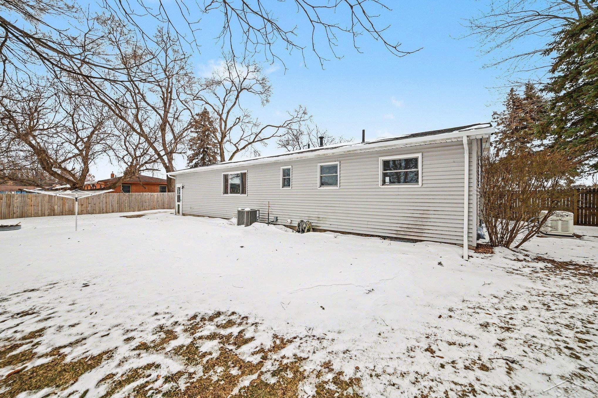 710 W North Union Road, Auburn, MI 48611 — Photo 16