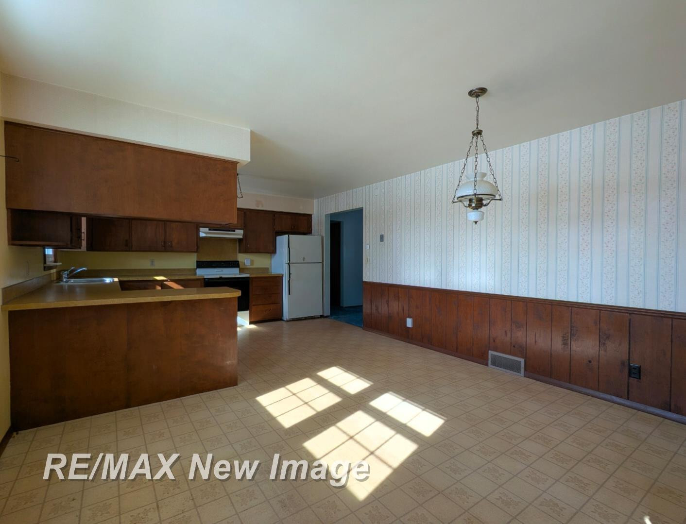 5502 King Road, Bridgeport, MI 48722 — Photo 5