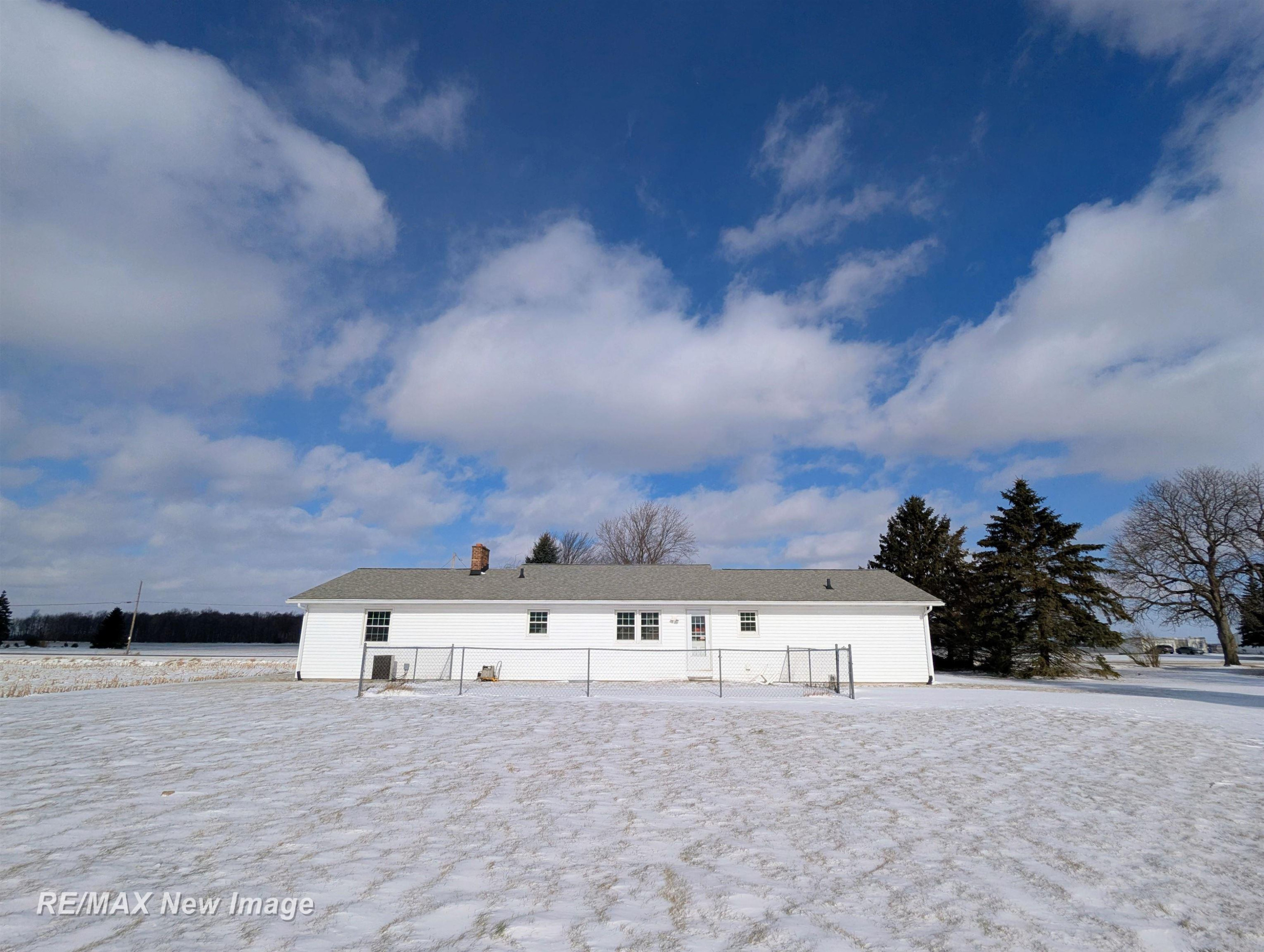 5502 King Road, Bridgeport, MI 48722 — Photo 11