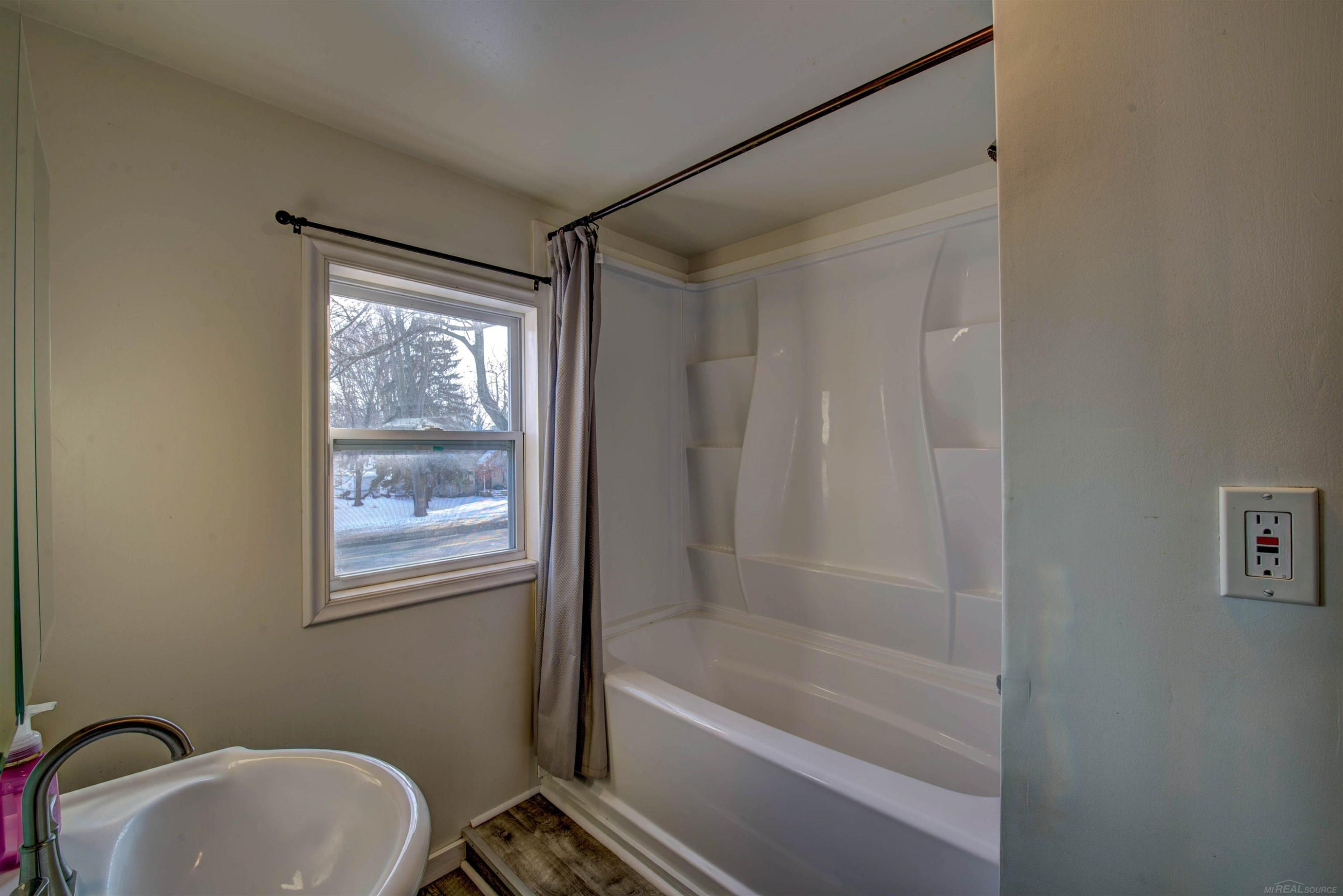 270 W SANILAC, Sandusky, MI 48471 — Photo 19