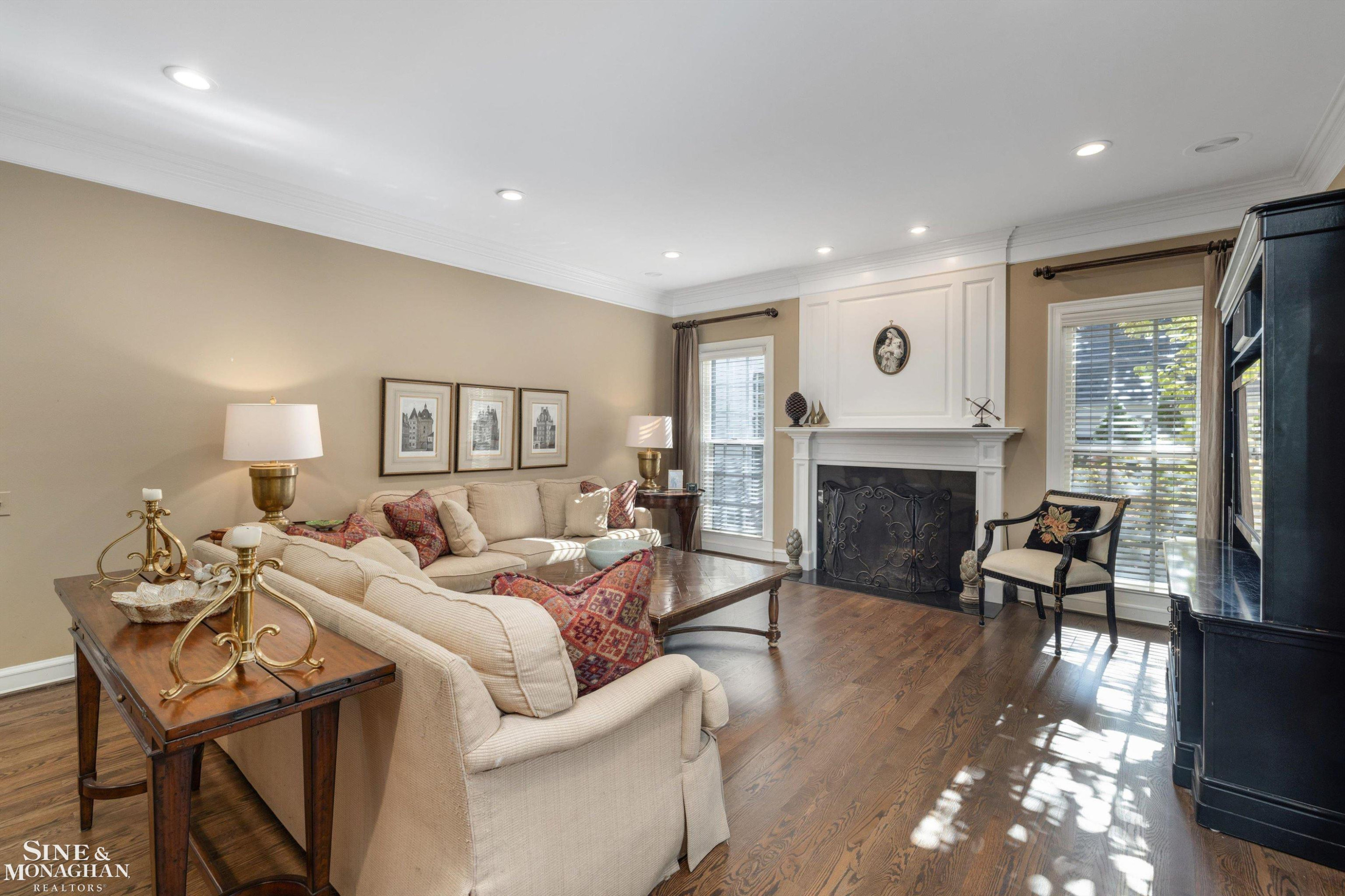 11 Dodge Place Place, Grosse Pointe, MI 48230 — Photo 25