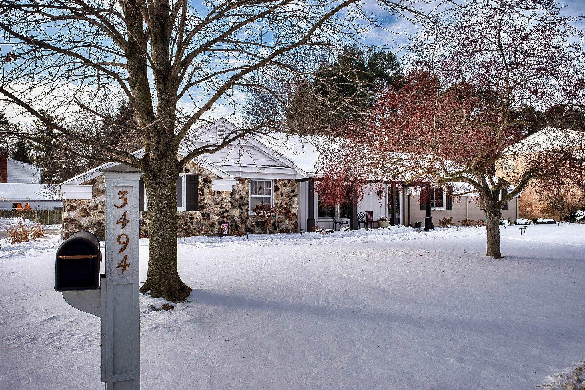 3494 Highland Drive, Bay City, MI 48706 — front exterior