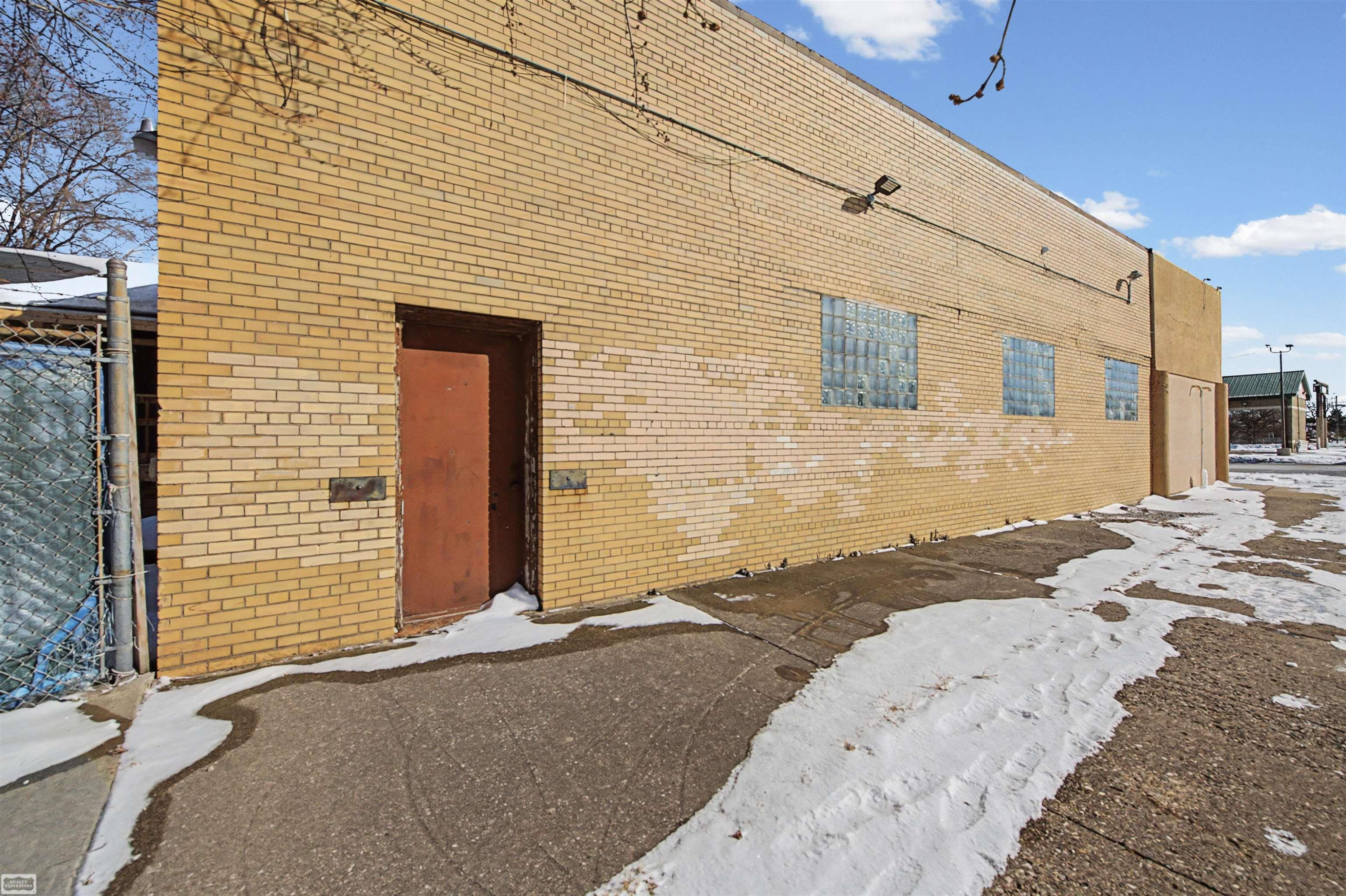14701 Harper Avenue, Detroit, MI 48224 — Photo 8