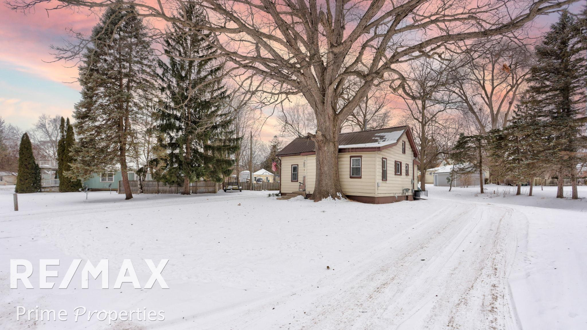 426 Bates Street, Caro, MI 48723 — Photo 4