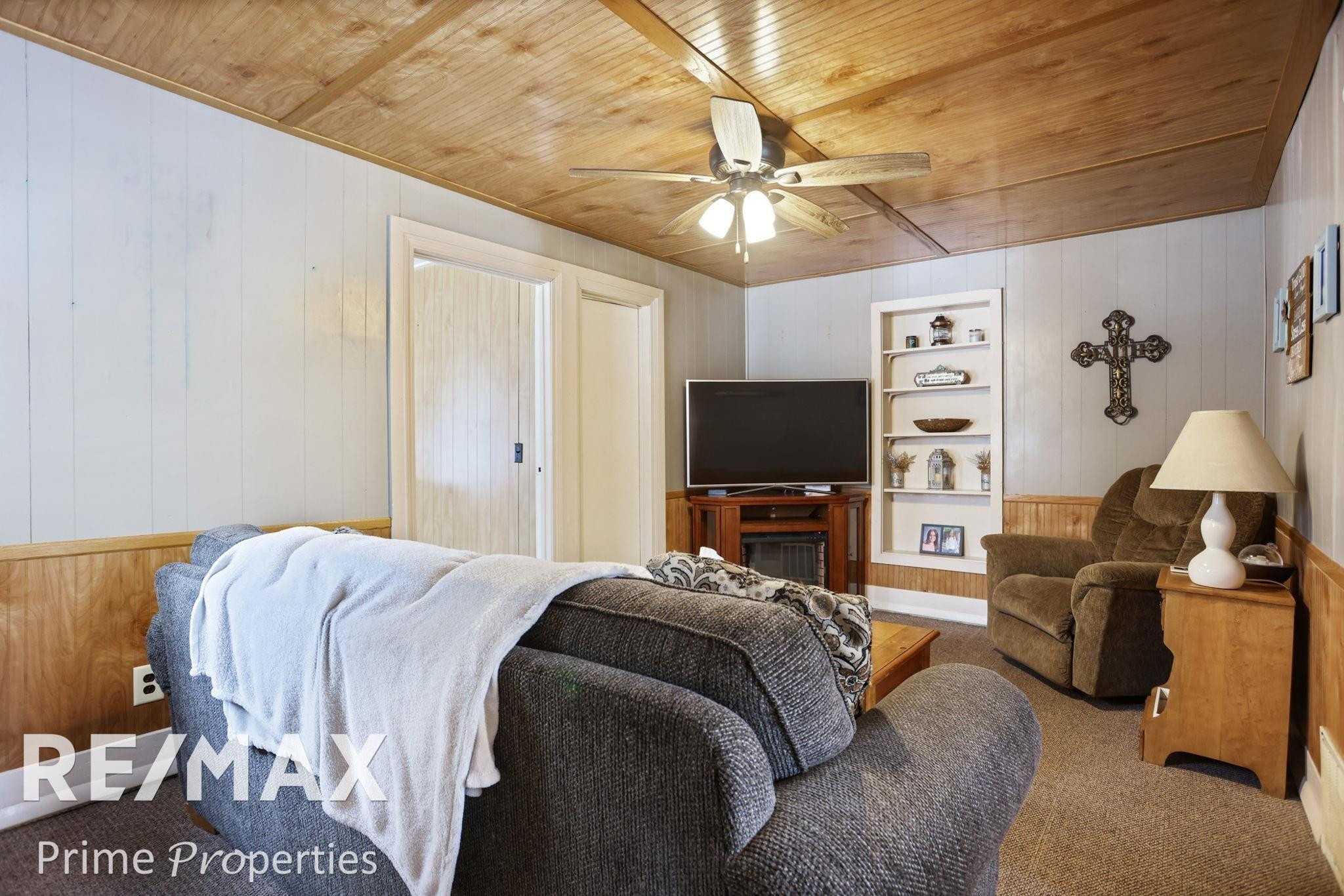 426 Bates Street, Caro, MI 48723 — Photo 7