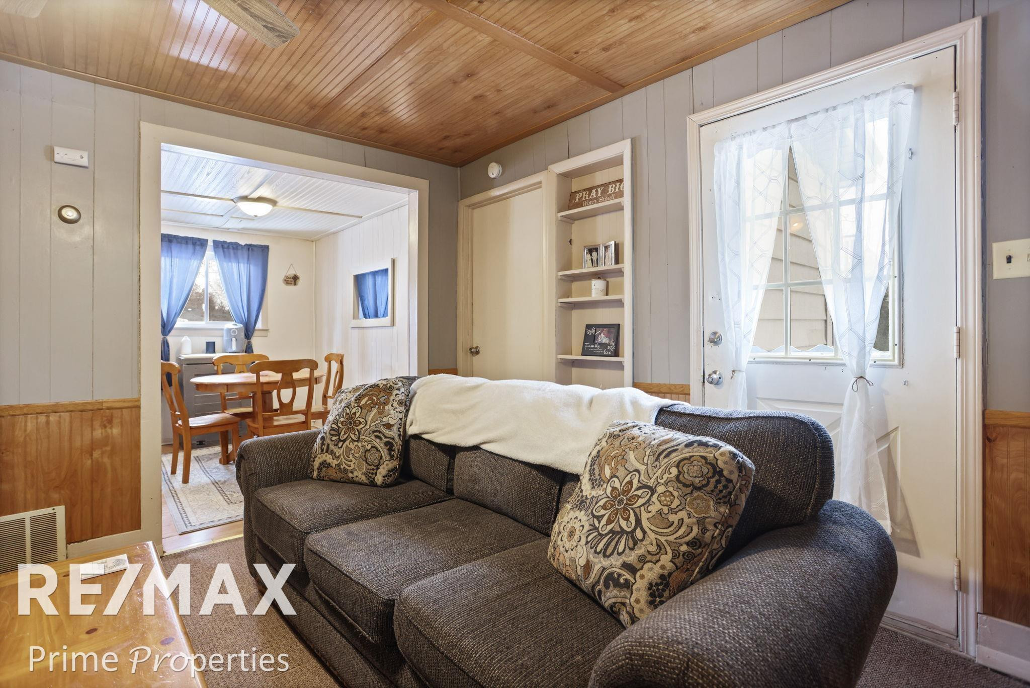 426 Bates Street, Caro, MI 48723 — Photo 8