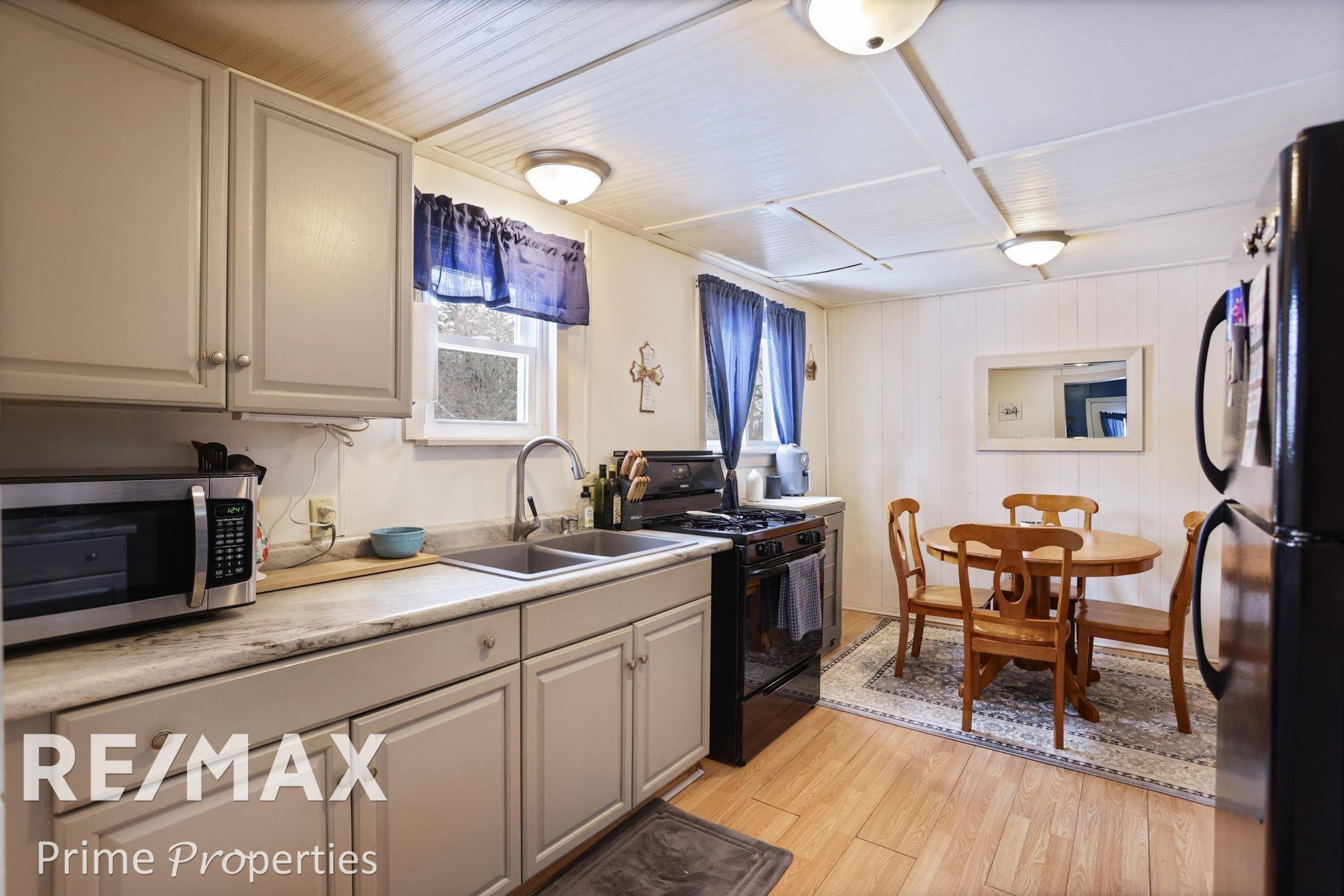 426 Bates Street, Caro, MI 48723 — Photo 12
