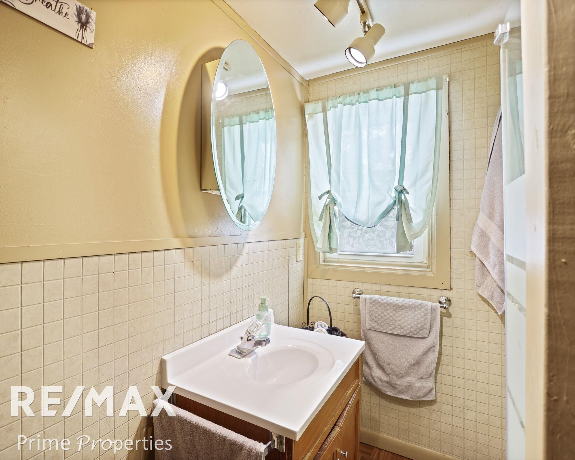 426 Bates Street, Caro, MI 48723 — Photo 16