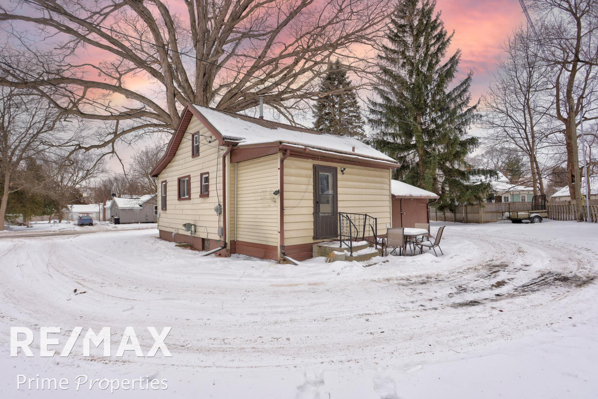 426 Bates Street, Caro, MI 48723 — Photo 22