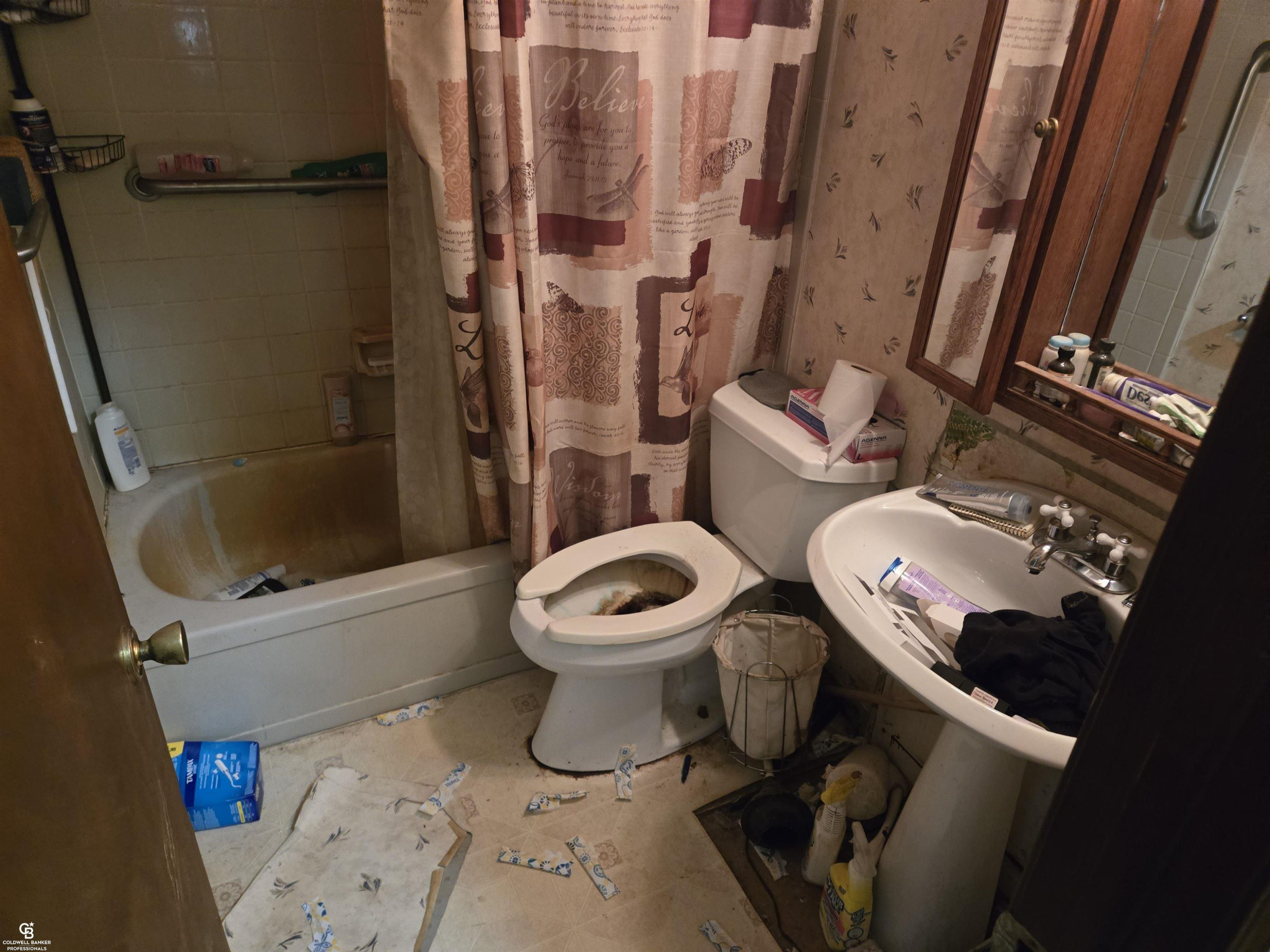 7441 Jordan Road, Yale, MI 48097 — Photo 16