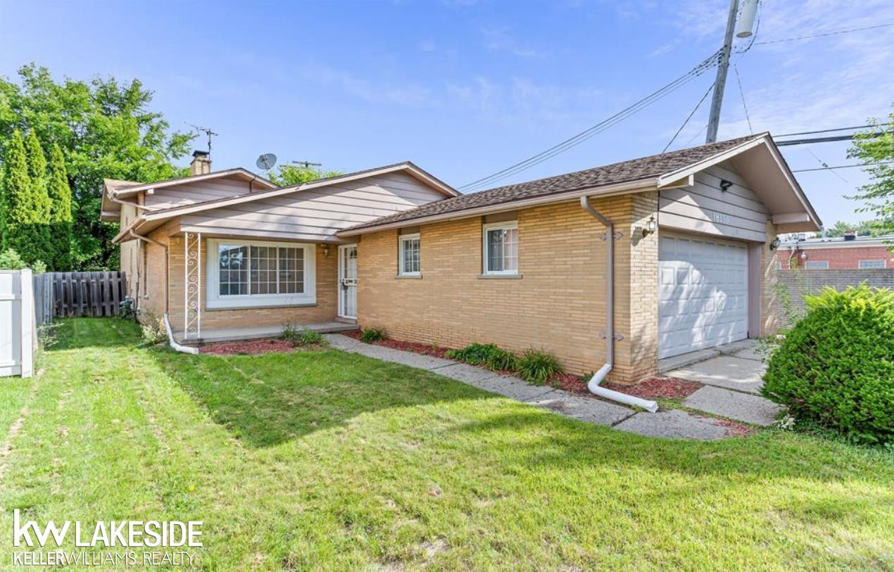 18130 Roseland Boulevard, MI 48076