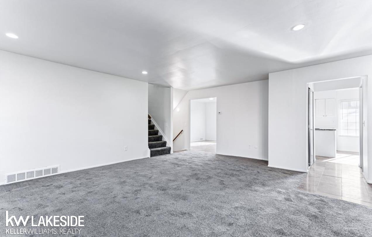 18130 Roseland Boulevard, MI 48076 — Photo 4