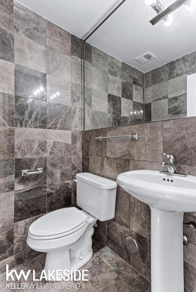 18130 Roseland Boulevard, MI 48076 — Photo 6