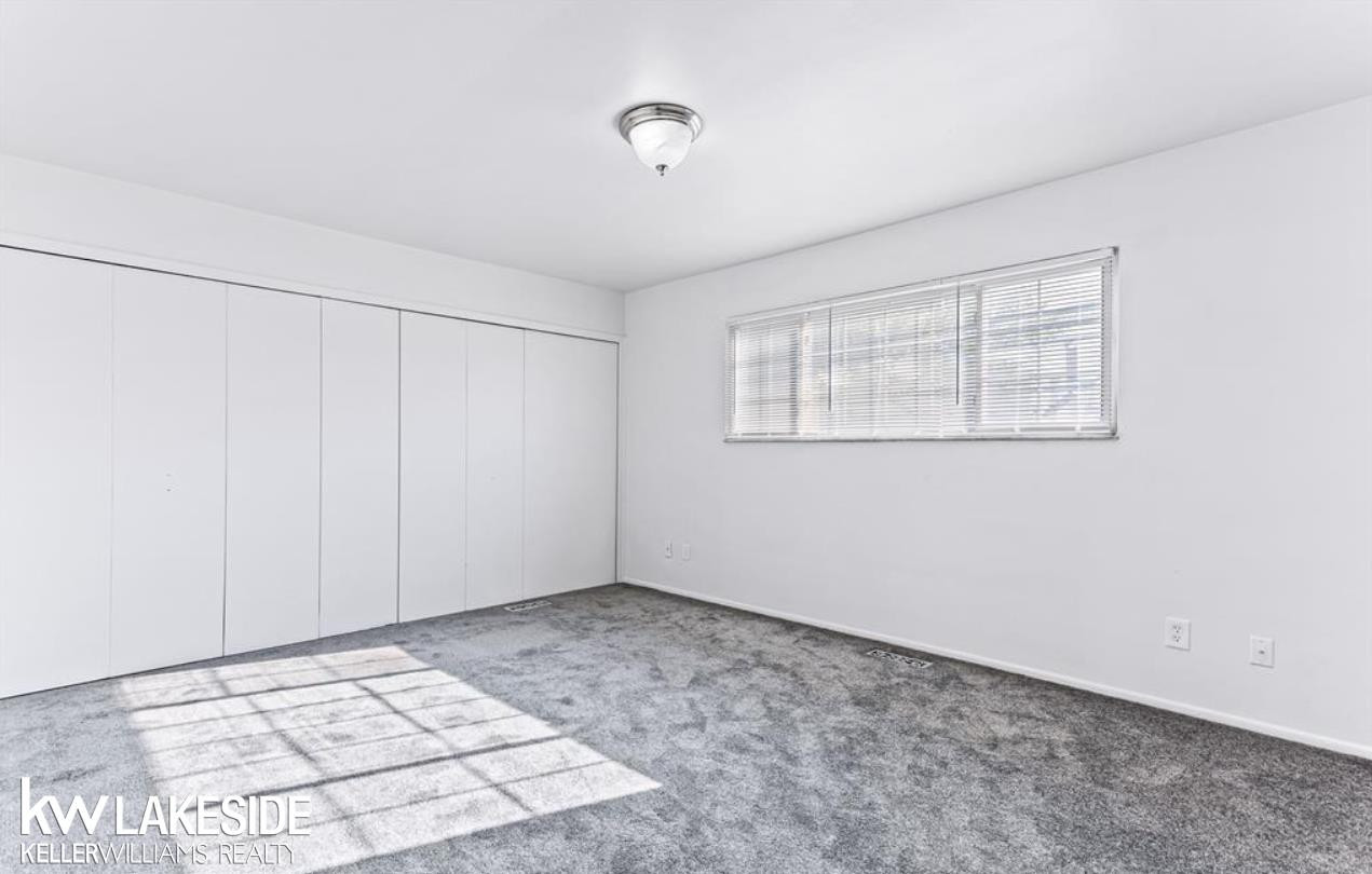18130 Roseland Boulevard, MI 48076 — Photo 8