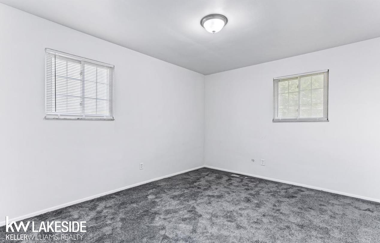 18130 Roseland Boulevard, MI 48076 — Photo 9