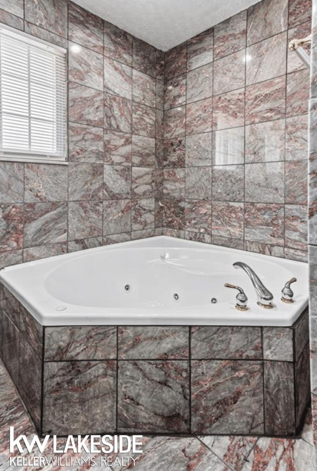 18130 Roseland Boulevard, MI 48076 — Photo 12