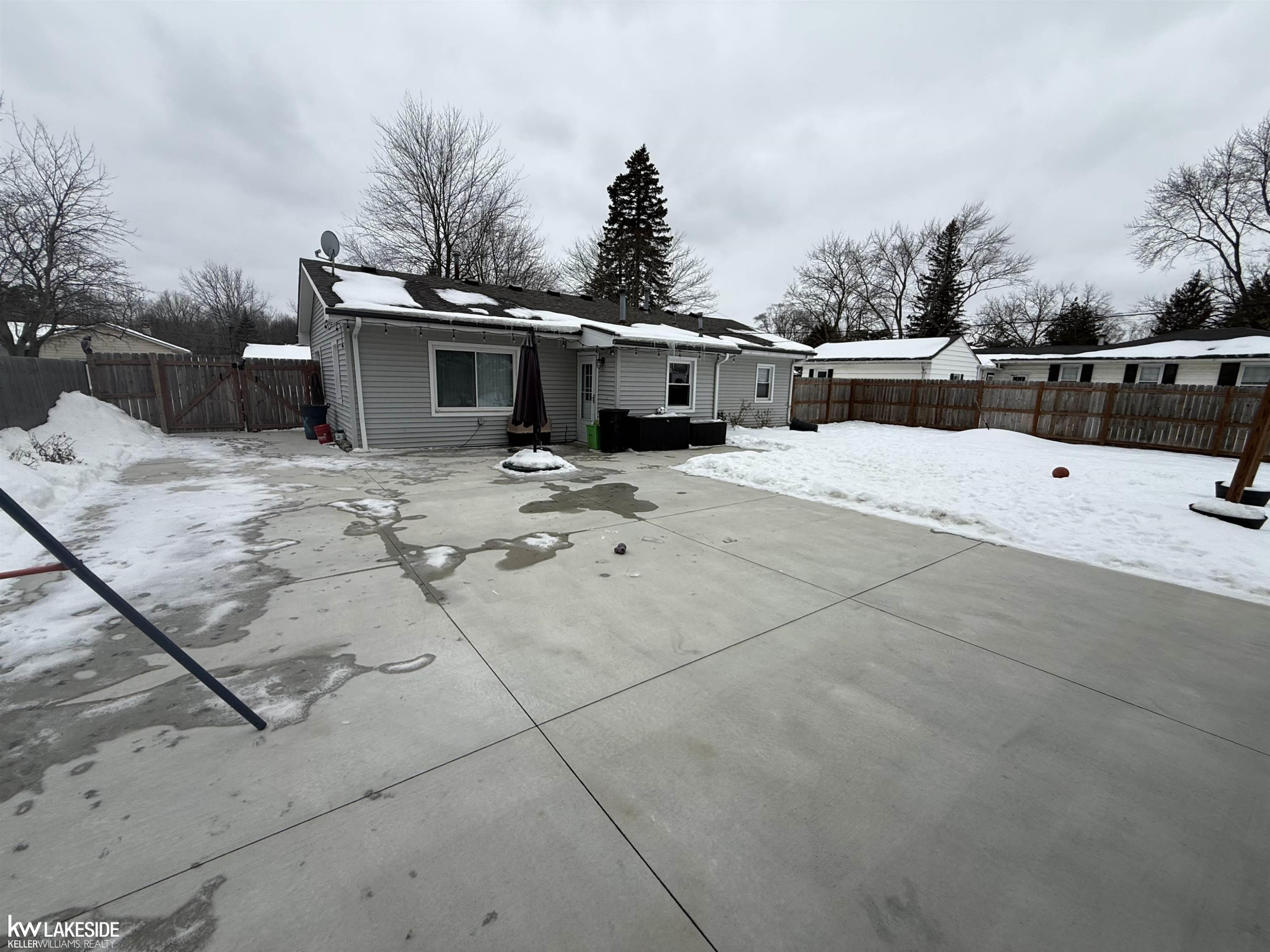 85 Saint James Street, Marysville, MI 48040 — Photo 27