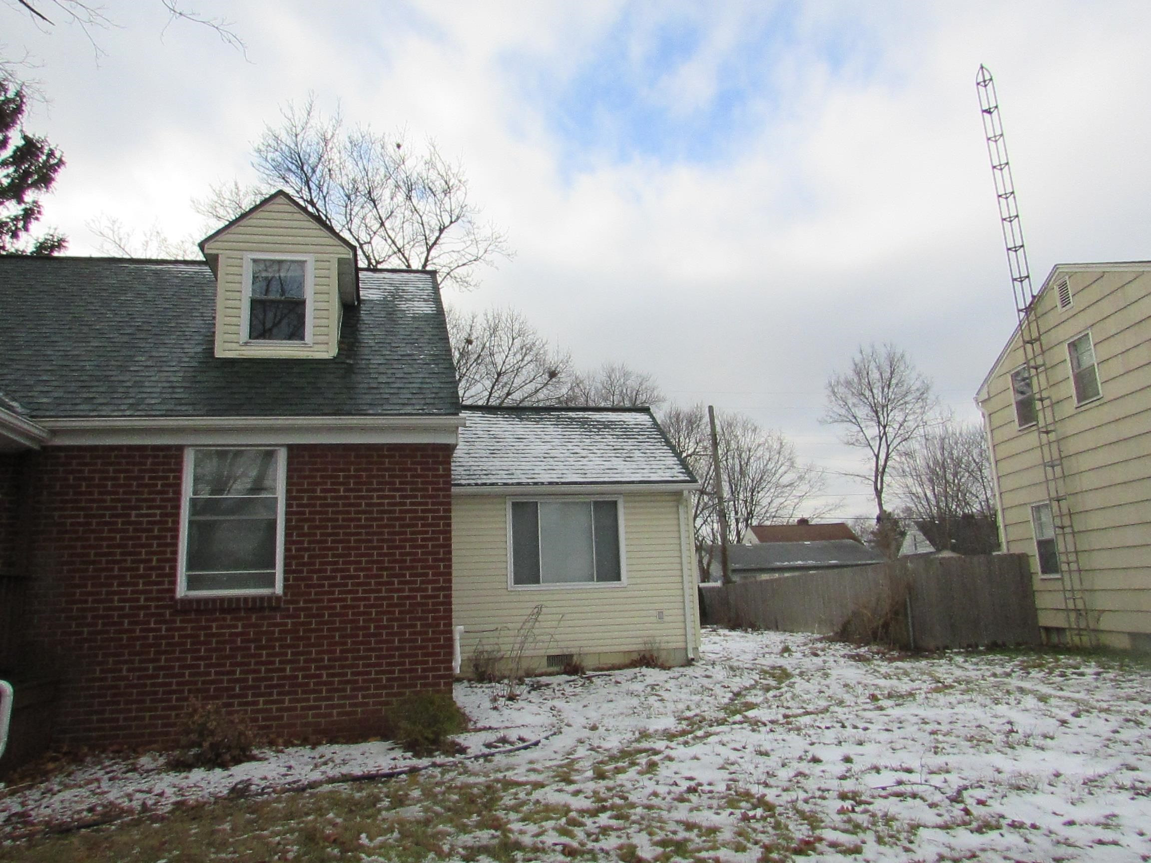 434 Chalmers Street, Flint, MI 48503 — Photo 2