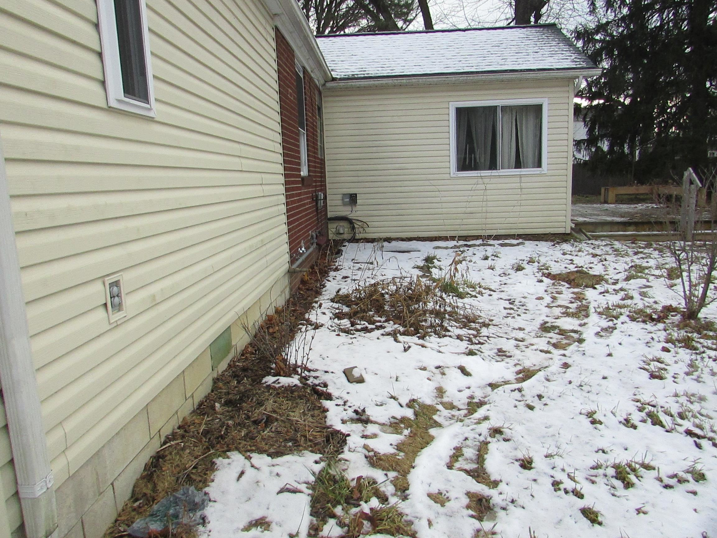 434 Chalmers Street, Flint, MI 48503 — Photo 11