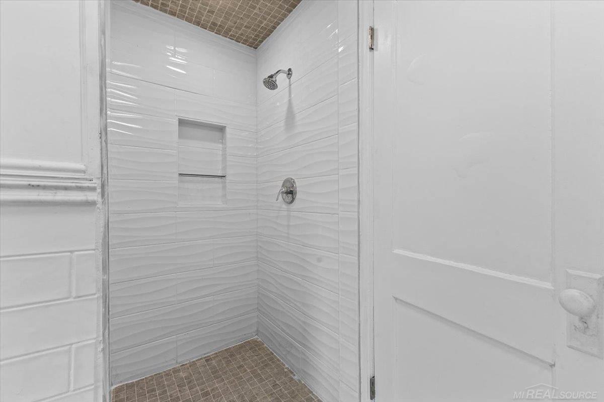 8931 La Salle Boulevard, Detroit, MI 48206 — Photo 16