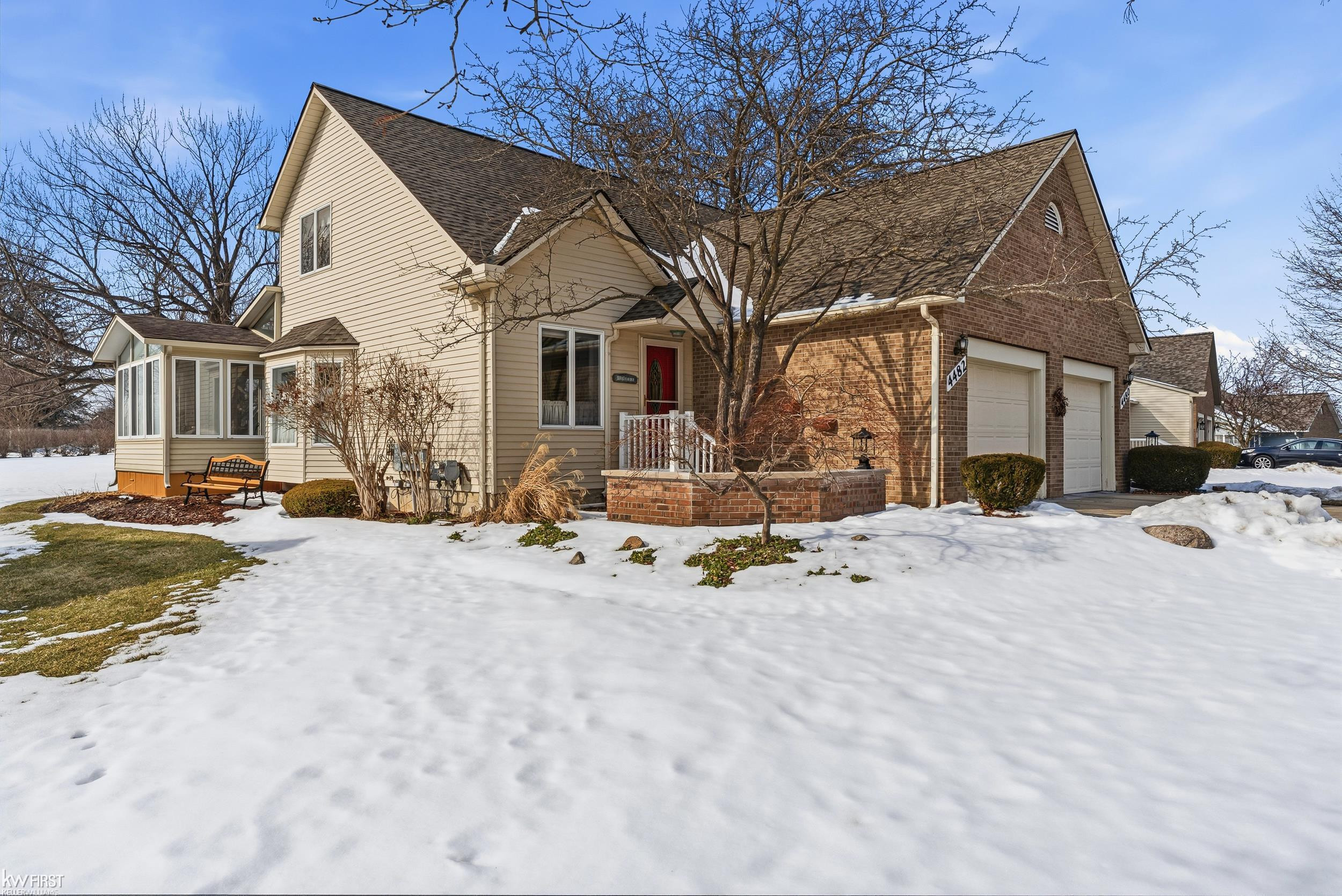 4482 Springbrook Drive, Swartz Creek, MI 48473 — Photo 2