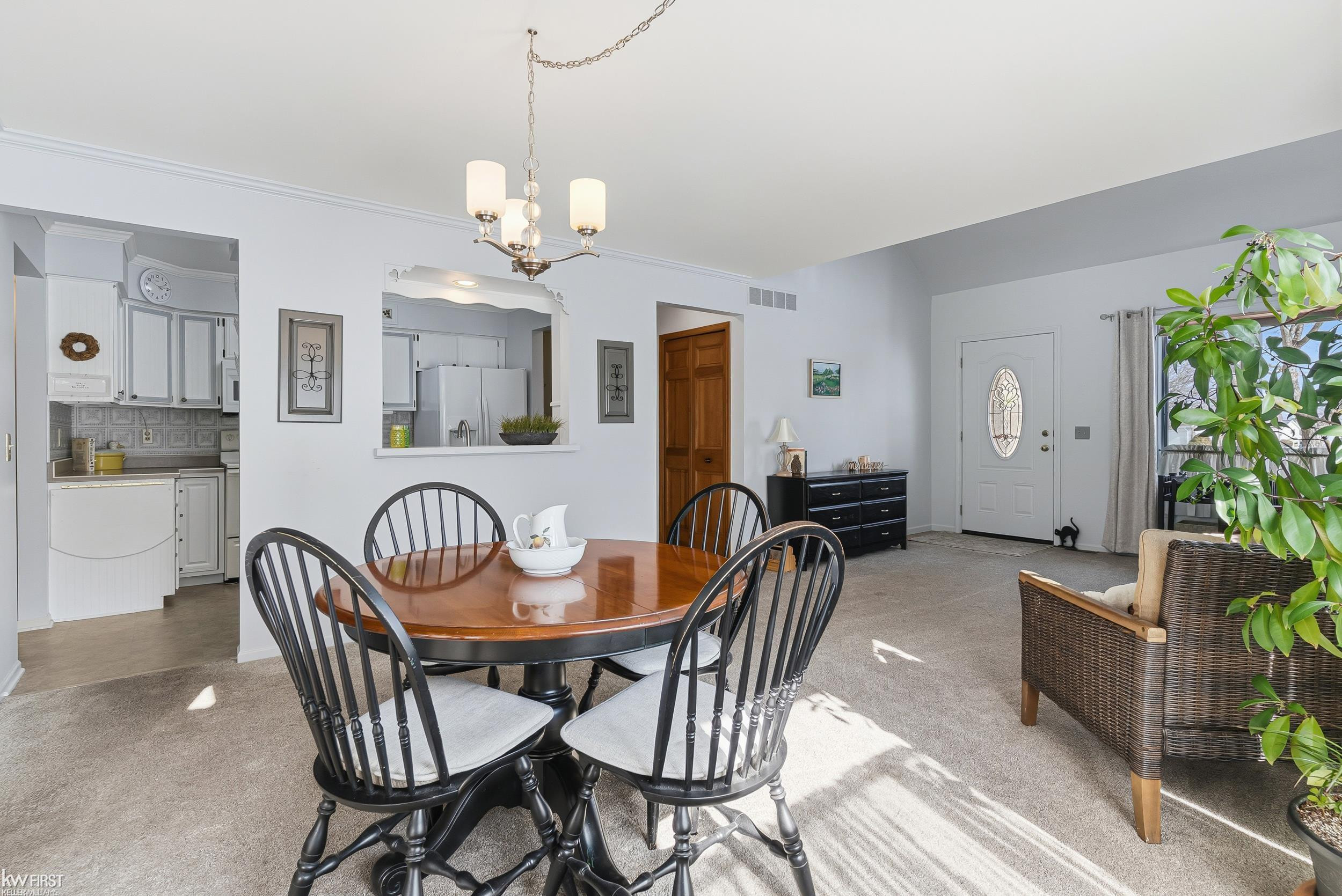 4482 Springbrook Drive, Swartz Creek, MI 48473 — Photo 9