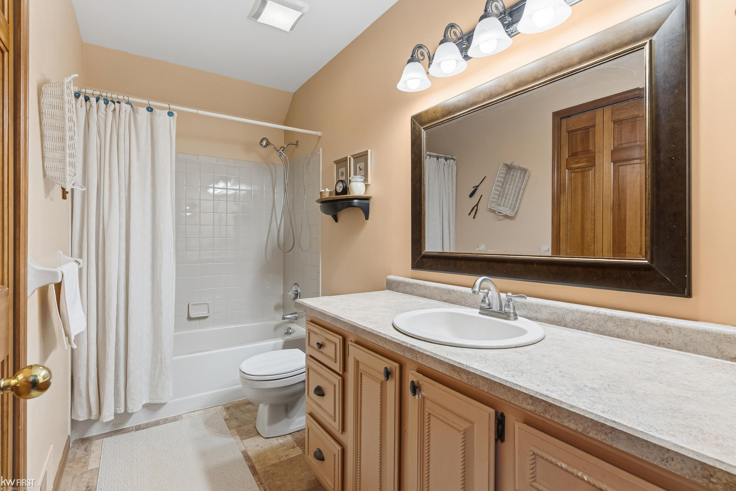 4482 Springbrook Drive, Swartz Creek, MI 48473 — Photo 20
