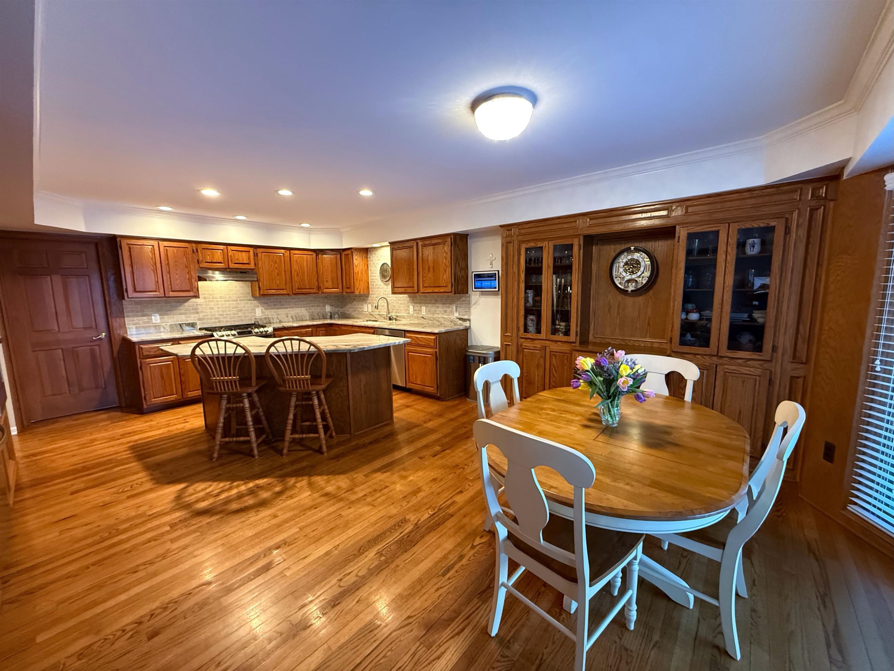 2220 Juniper Court, Shelby, MI 48326 — Photo 2
