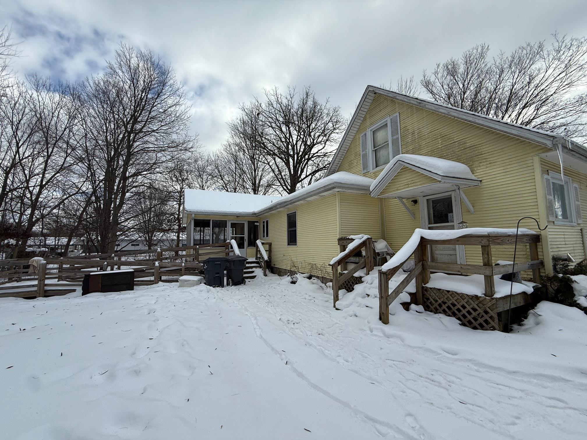 341 E MICHIGAN Avenue, Galesburg, MI 49053 — Photo 2