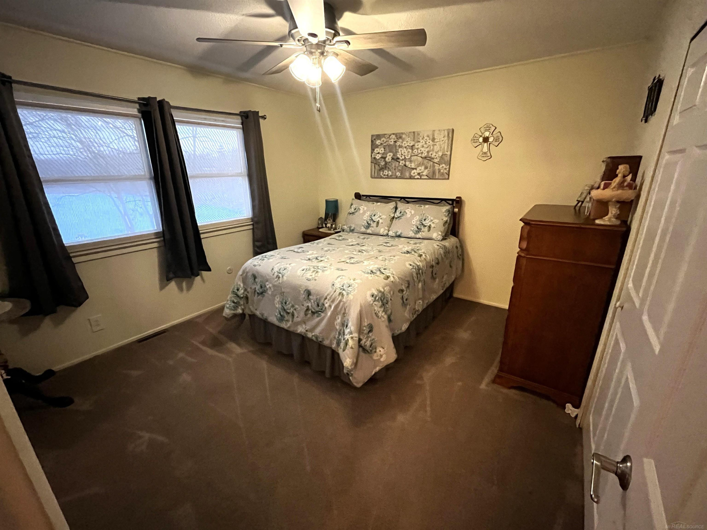 13273 Lake Point Boulevard, MI 48111 — Photo 11