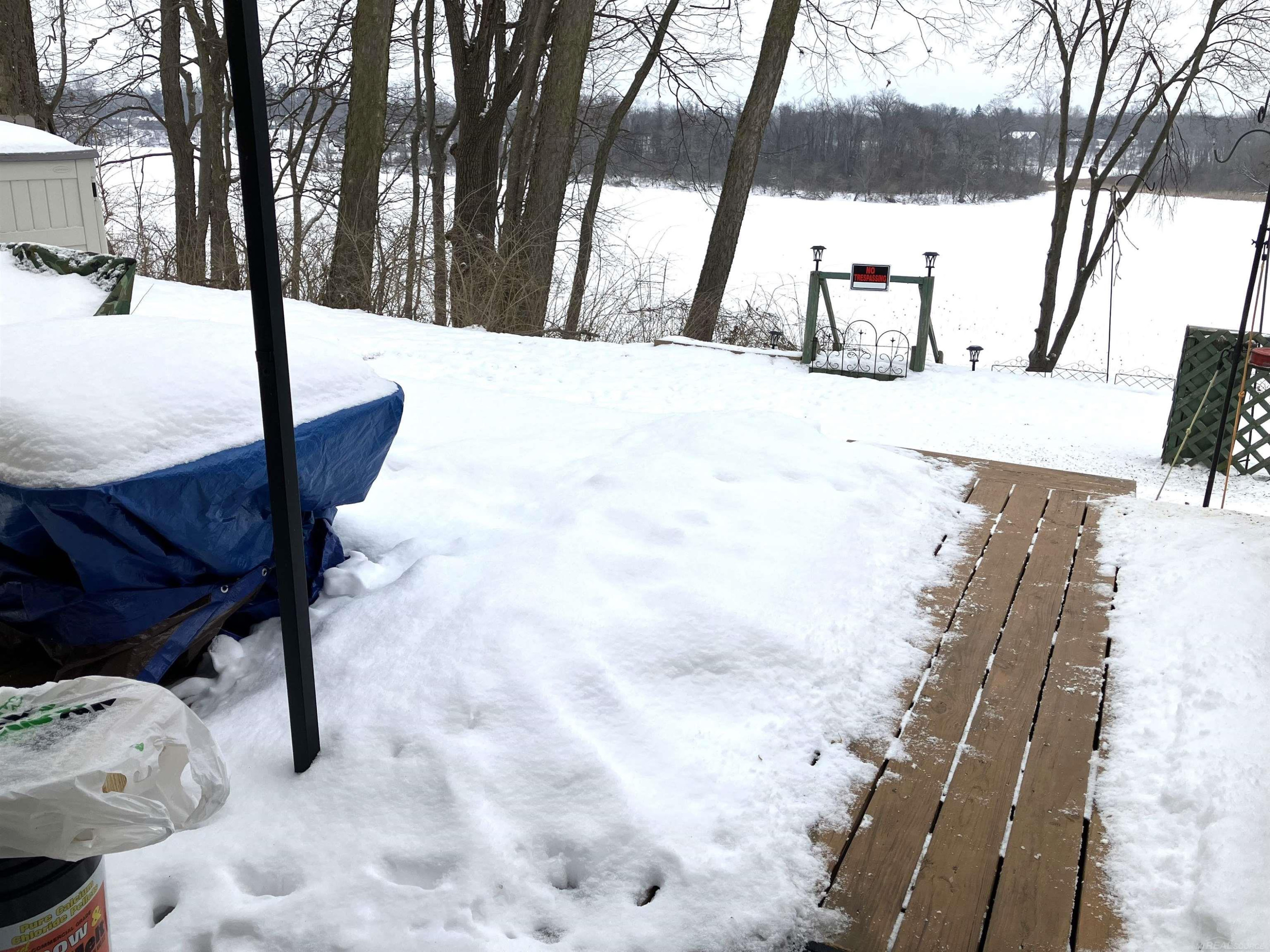 13273 Lake Point Boulevard, MI 48111 — Photo 23