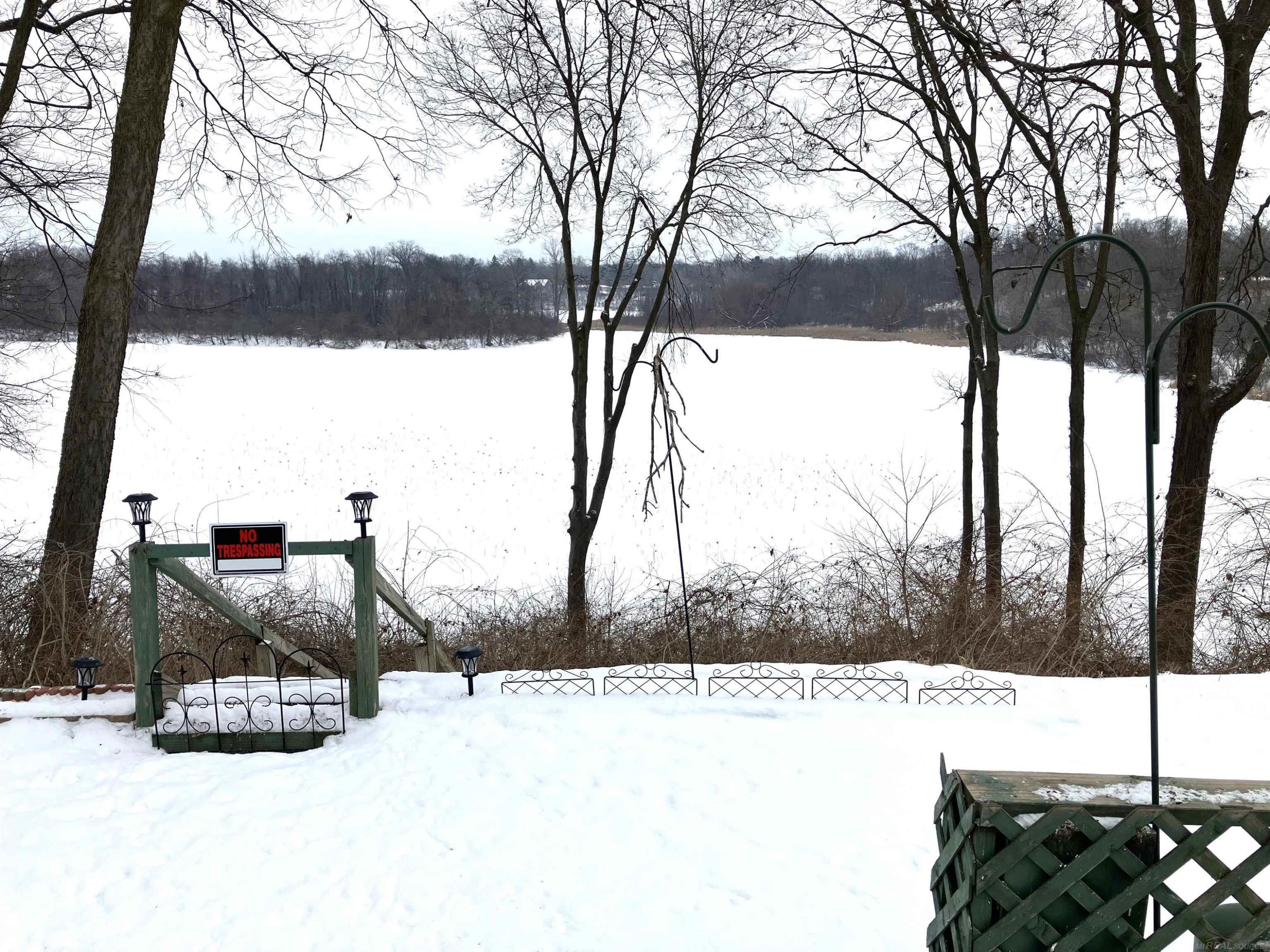 13273 Lake Point Boulevard, MI 48111 — Photo 24