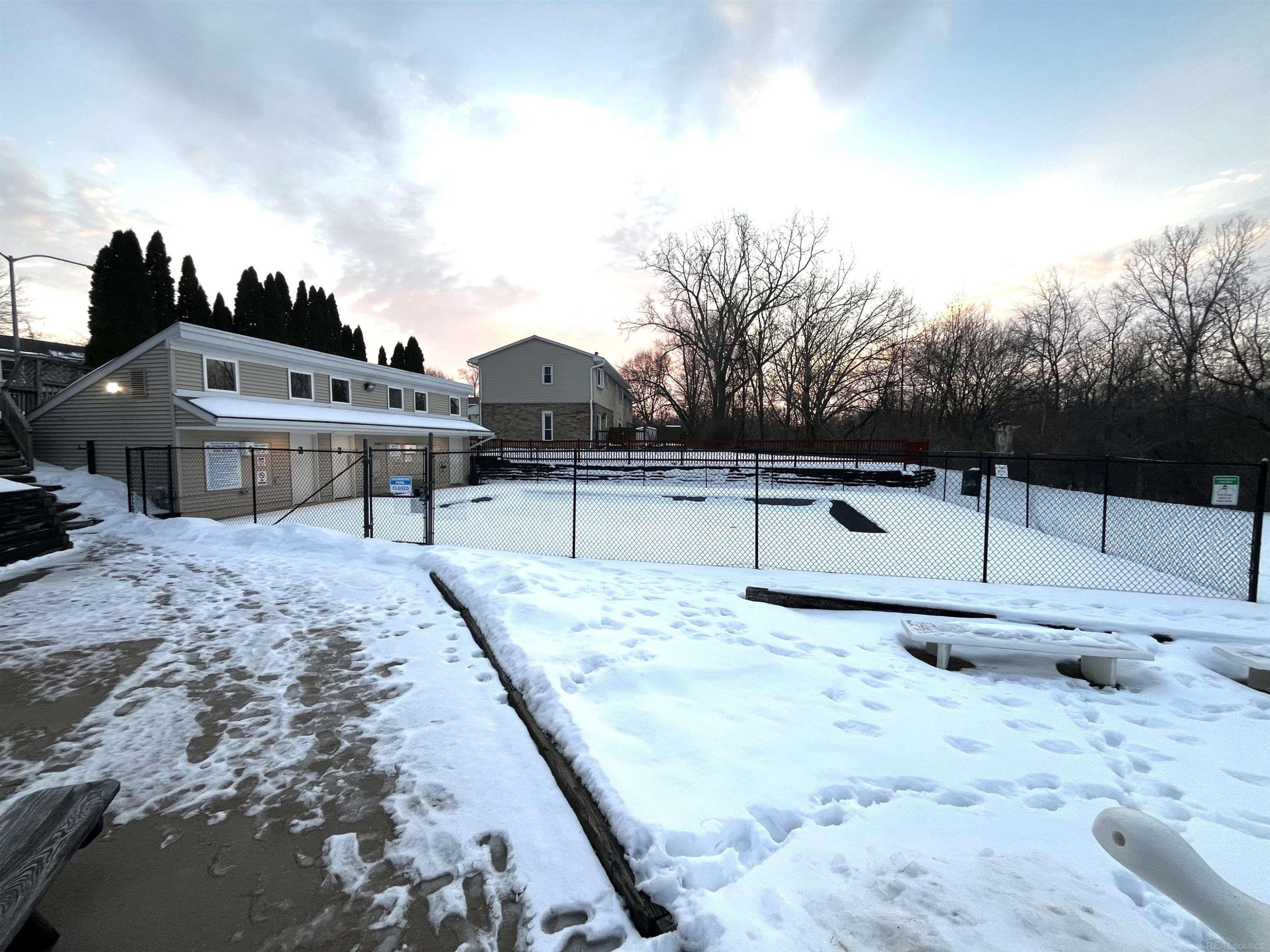 13273 Lake Point Boulevard, MI 48111 — Photo 35