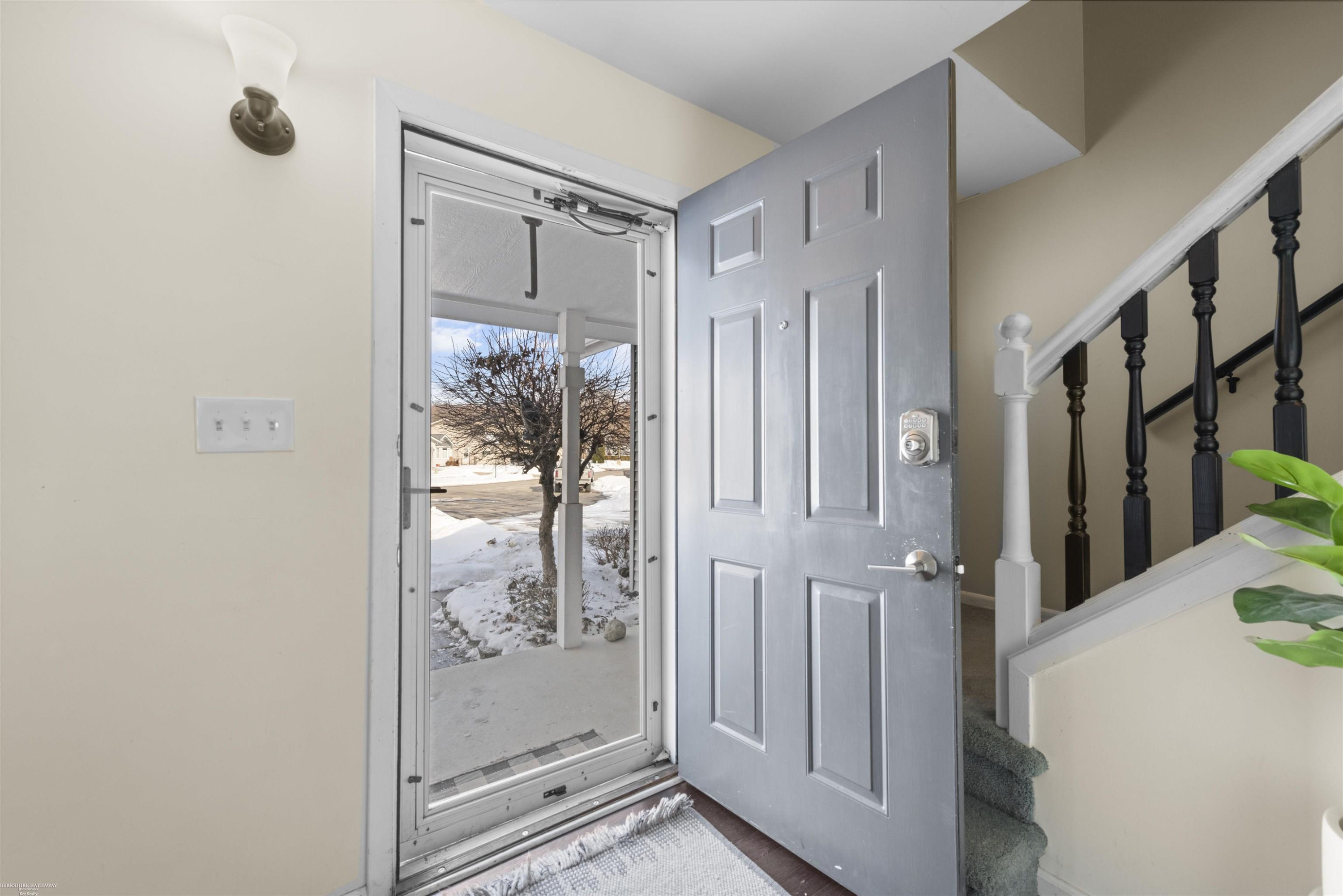 35652 Burton Court, New Baltimore, MI 48047 — Photo 4