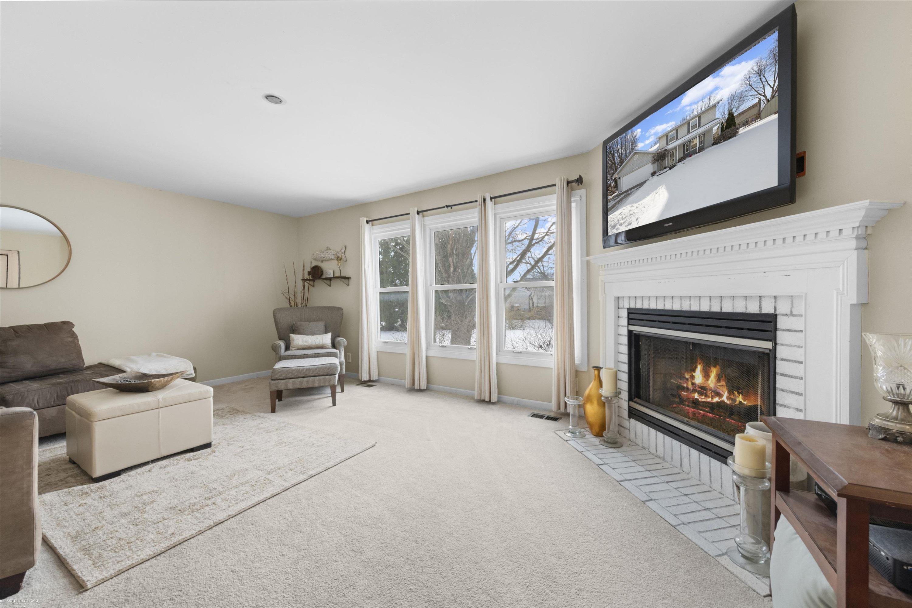 35652 Burton Court, New Baltimore, MI 48047 — Photo 11