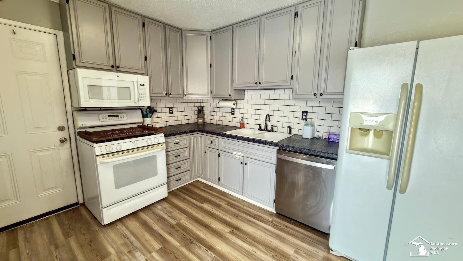 445 Toll Street, Monroe, MI 48161 — Photo 9