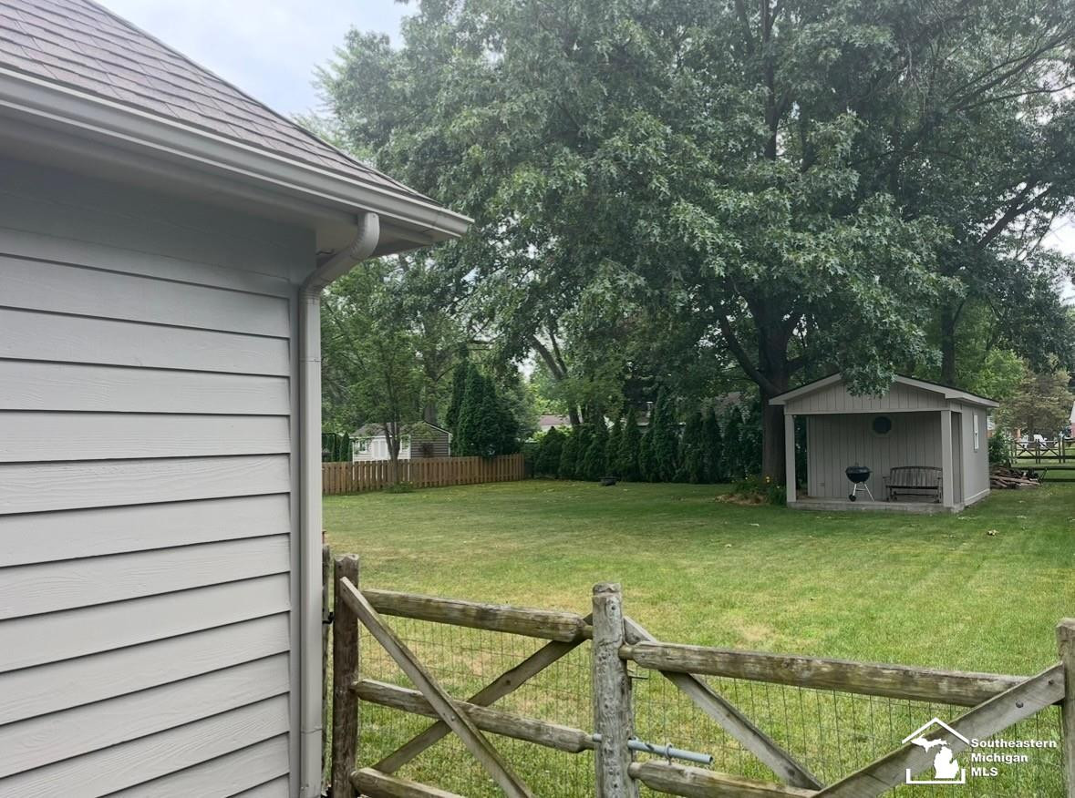 3405 Shadywood Drive, Lambertville, MI 48144 — Photo 4