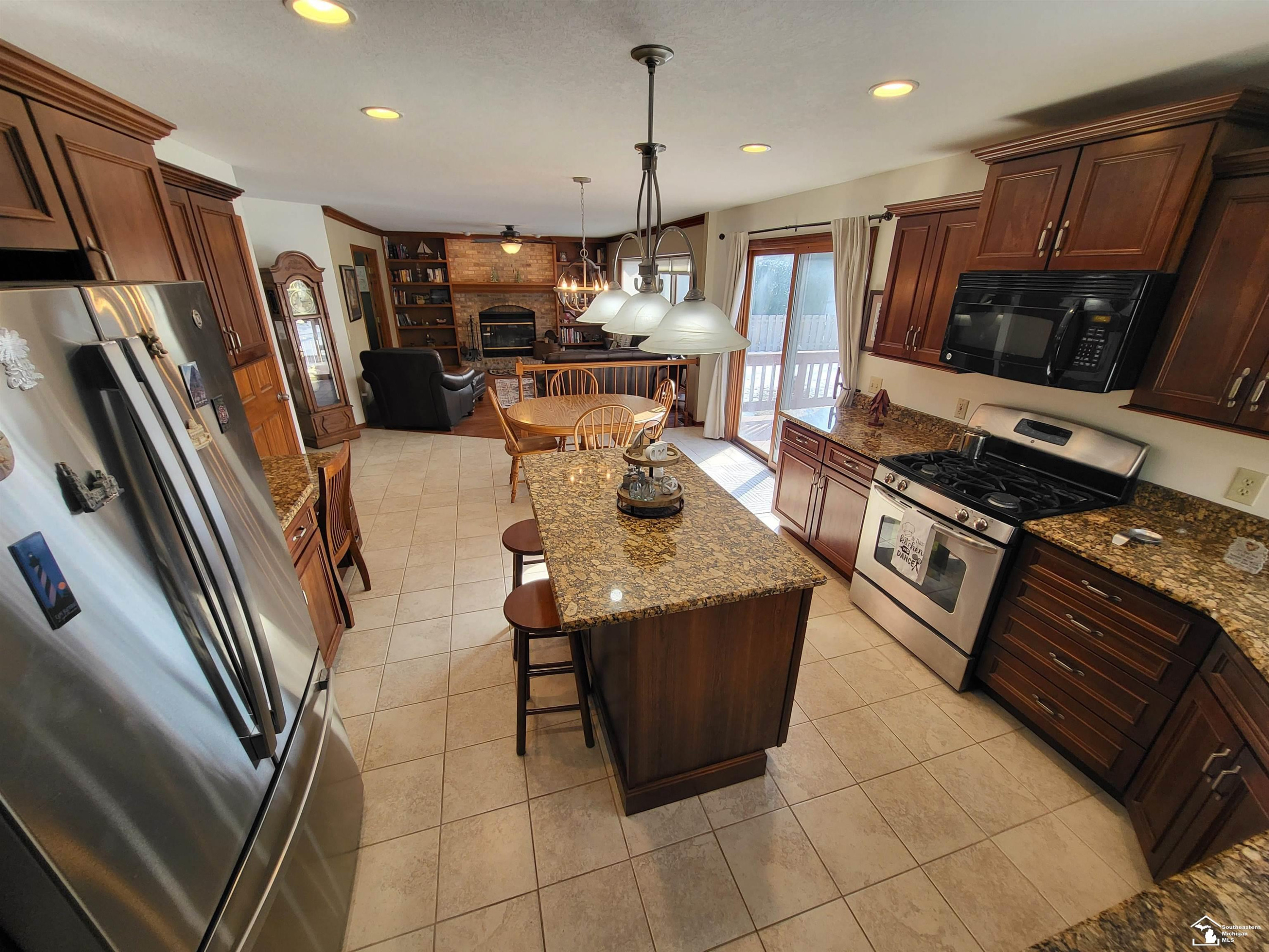 3405 Shadywood Drive, Lambertville, MI 48144 — Photo 7