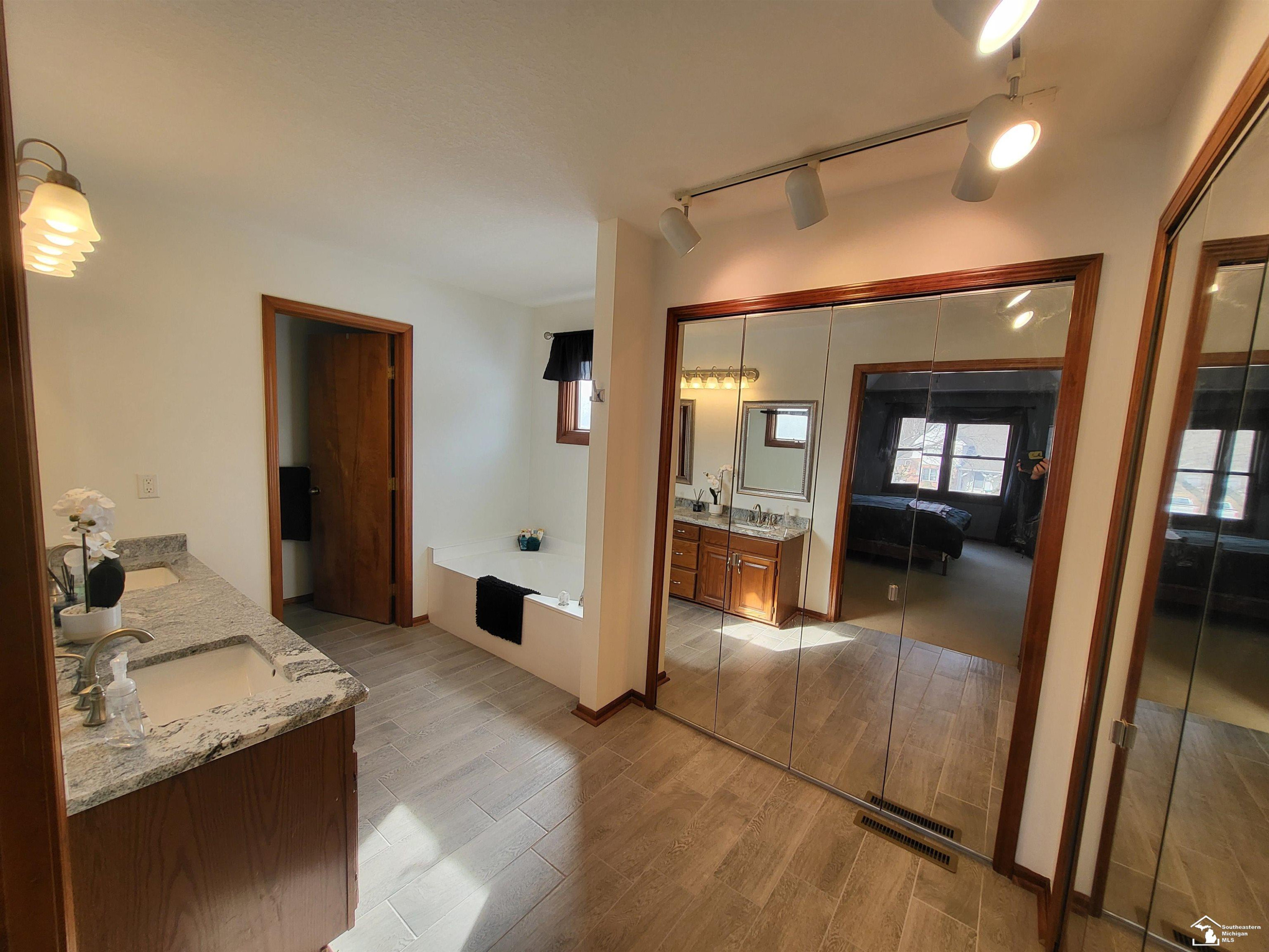 3405 Shadywood Drive, Lambertville, MI 48144 — Photo 26