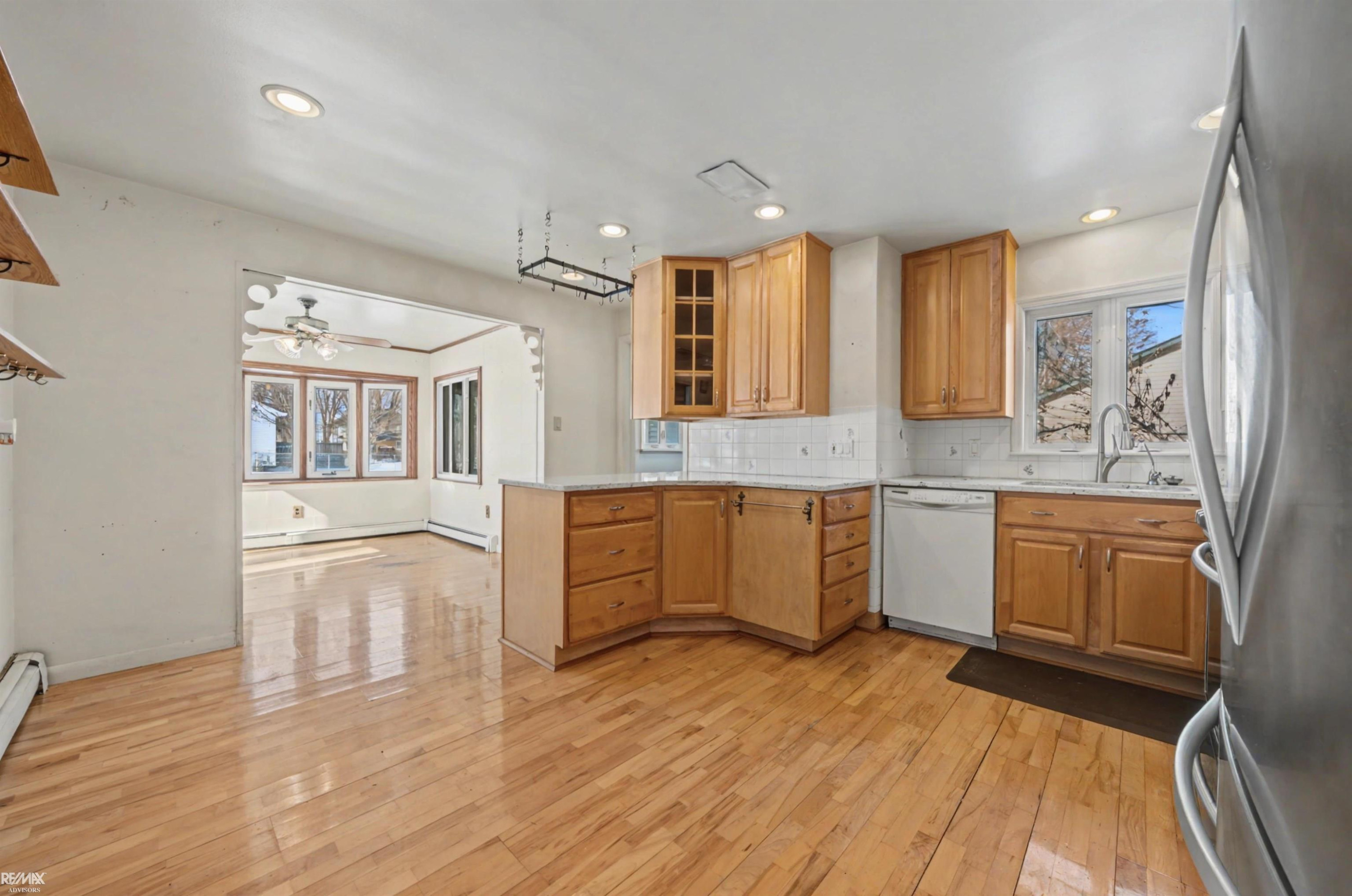 724 Townsend Drive, Algonac, MI 48001 — Photo 10