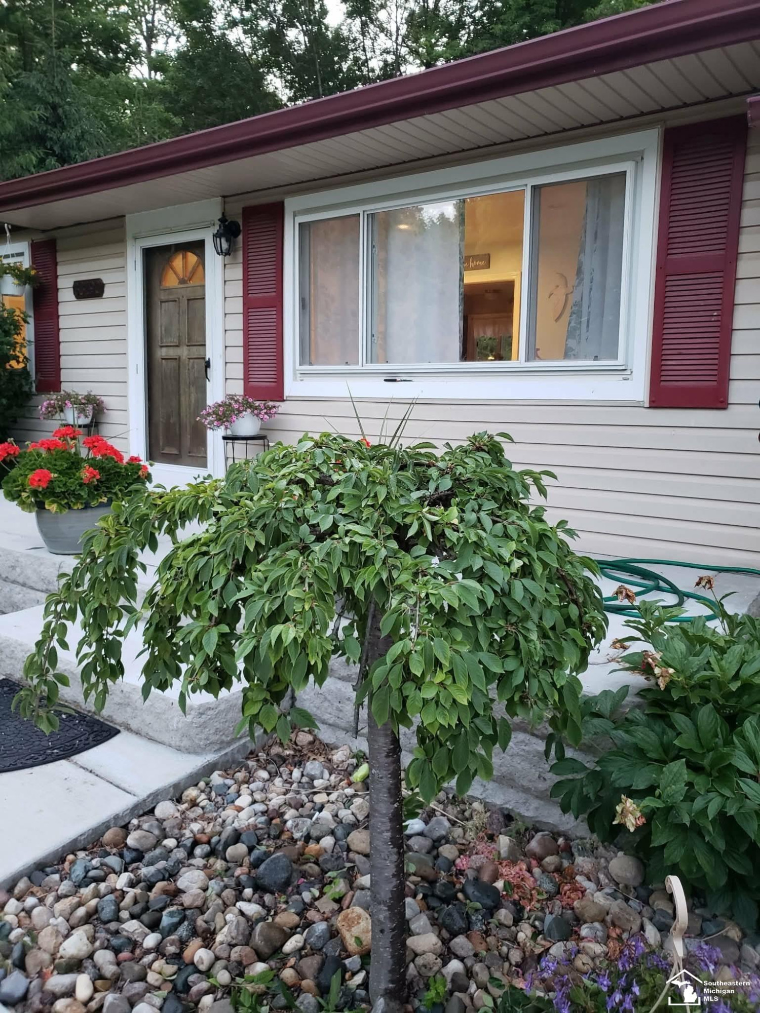 33790 Steadman Road, New Boston, MI 48164 — front exterior