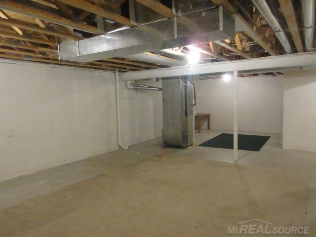 55302 Boardwalk Lane, Utica, MI 48316 — Photo 21
