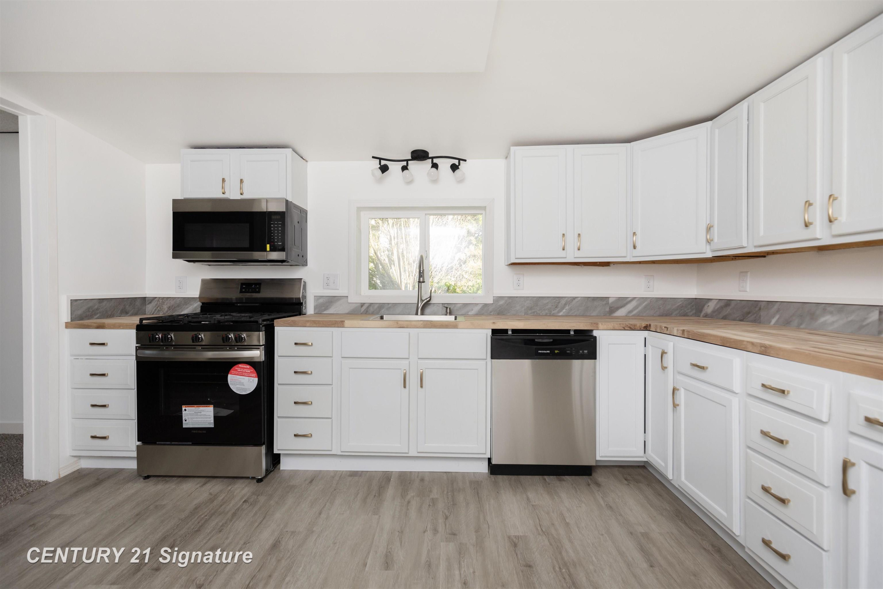 611 W 2nd Street, Pinconning, MI 48650 — Photo 11