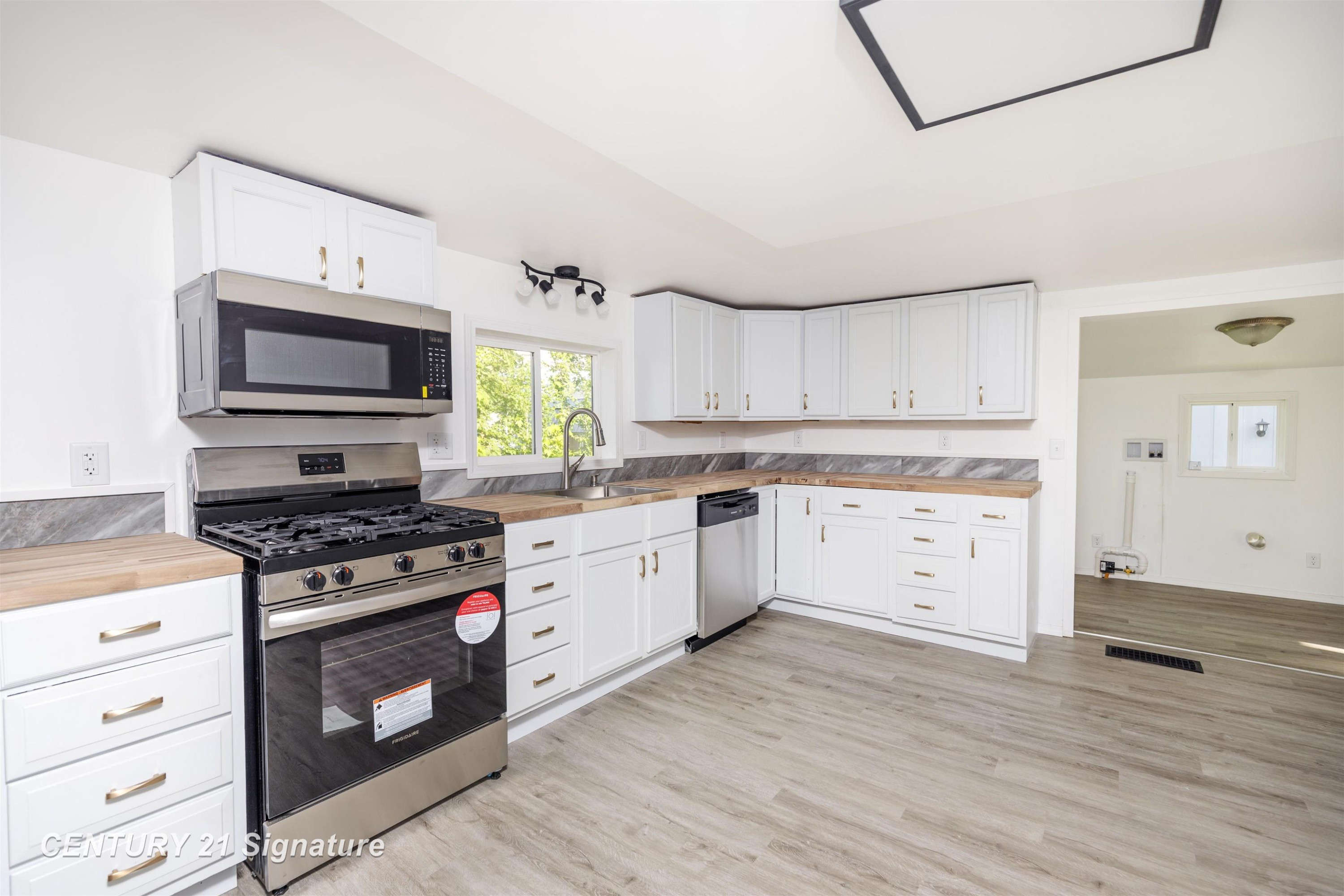 611 W 2nd Street, Pinconning, MI 48650 — Photo 12