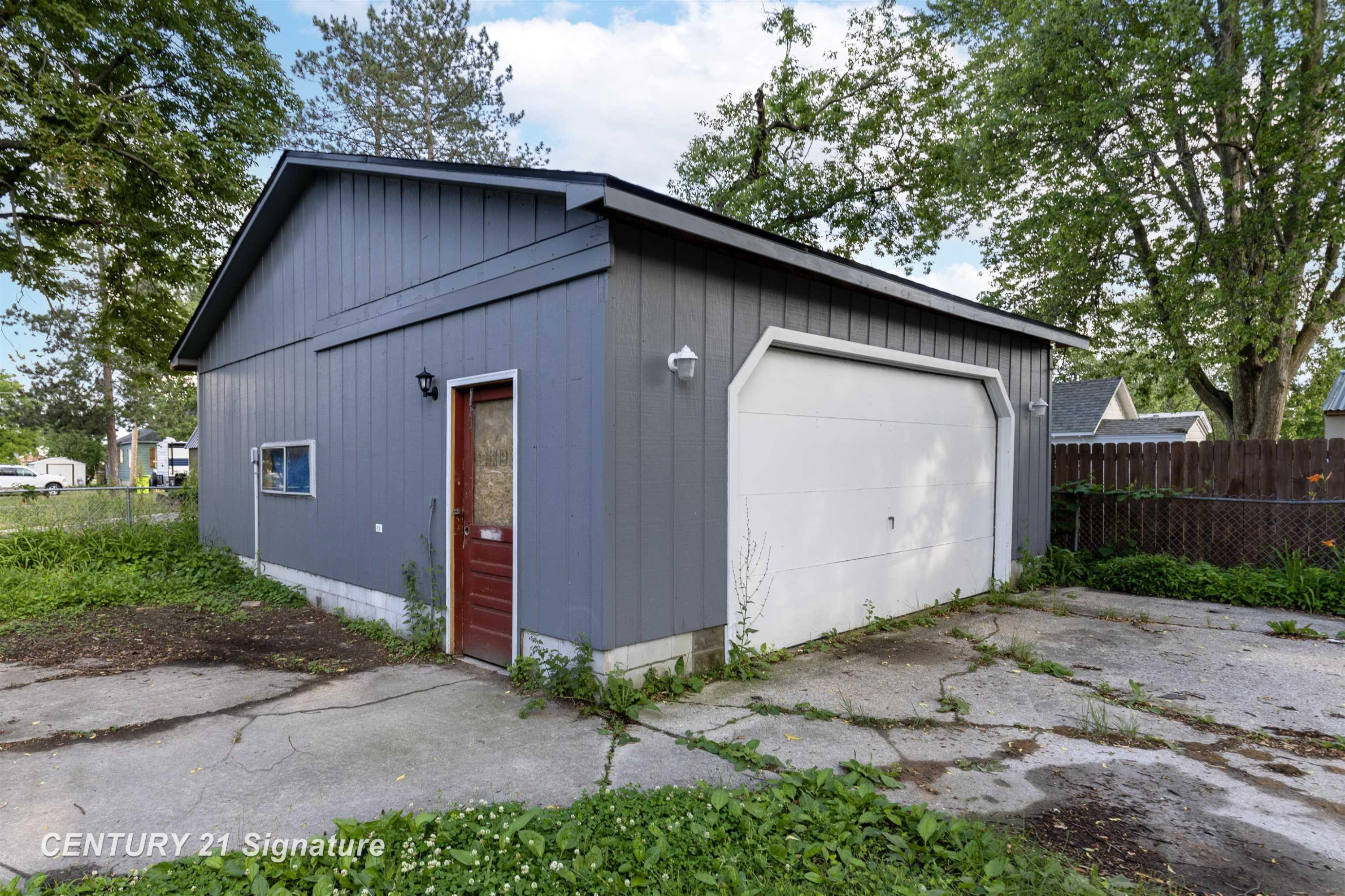 611 W 2nd Street, Pinconning, MI 48650 — Photo 36