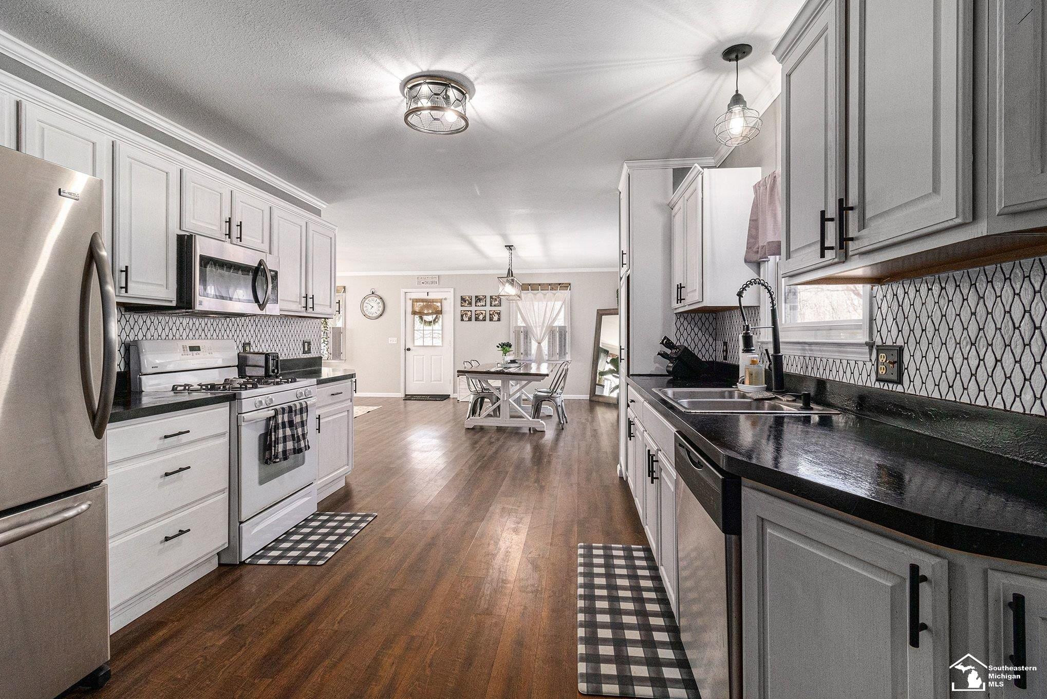 2519 N Wilmoth Highway, Adrian, MI 49221 — Photo 10