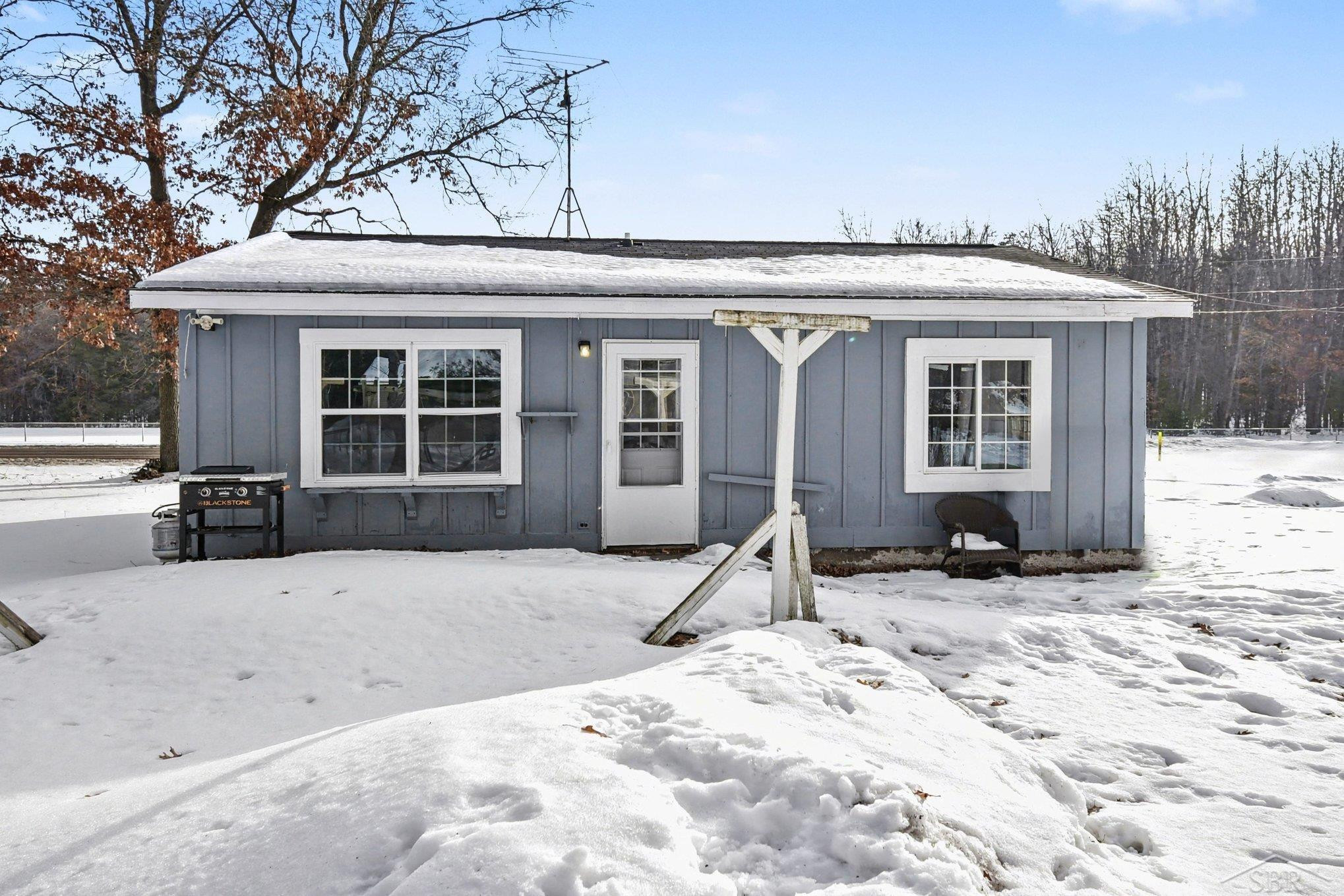 9757 N Cut Road, Roscommon, MI 48653