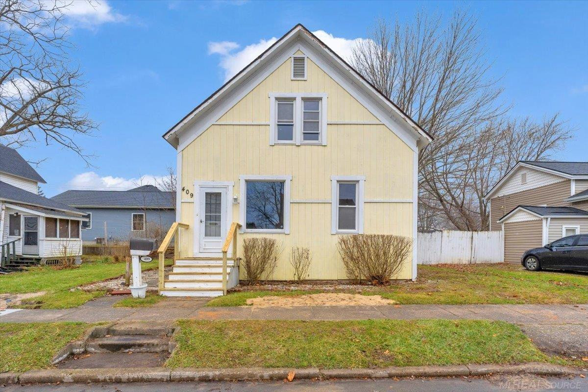 409 N Fifth Street, MI 48079 — front exterior