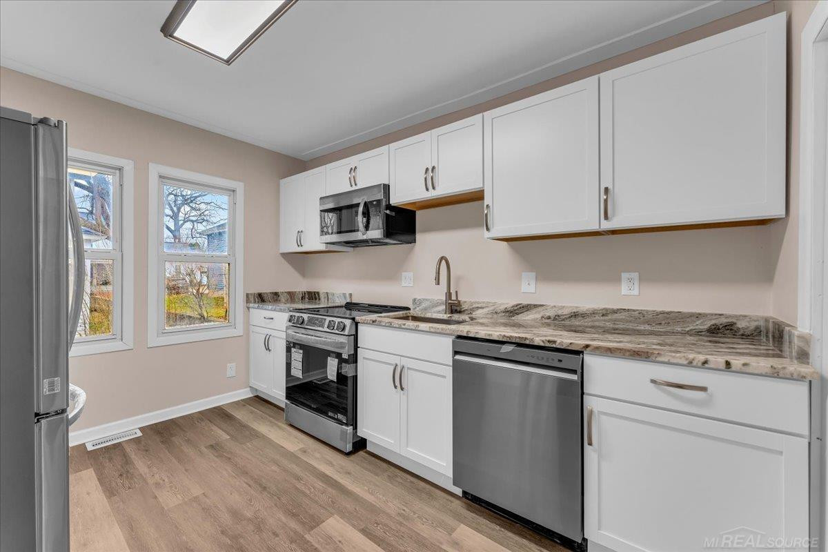 409 N Fifth Street, MI 48079 — Photo 8